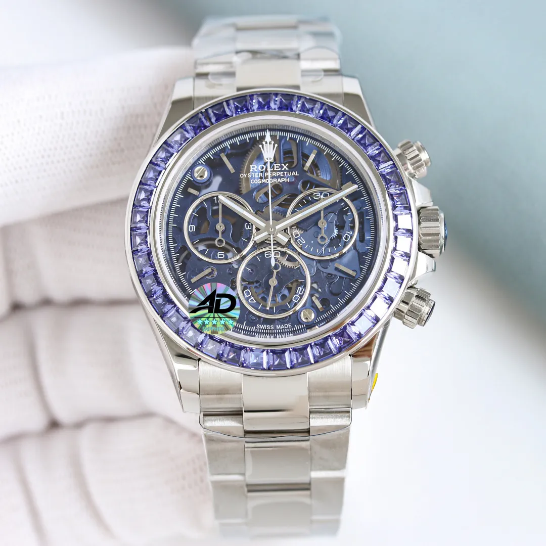 劳力士-迪通拿“极地冰川”以蓝为境 以械为骨 腕间藏着深海的静谧与时间的精密。