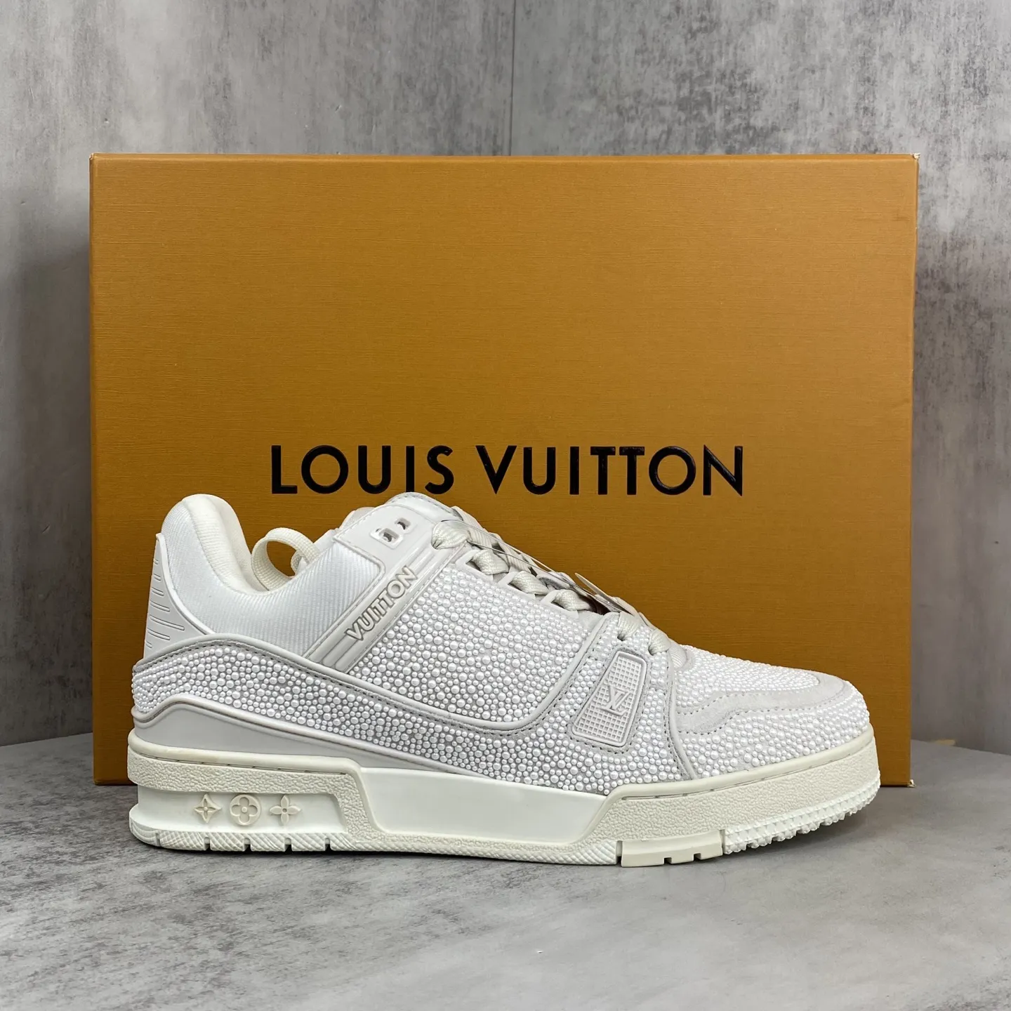 💰410🔥新款上架🔥2025 Louis*Vuitto* LV Trainer 最新款 大底和面料私模 绝对下血本费心思的一款鞋子 自Vifgil到来之后而设计的这一系列 每一季度都深受众多粉丝的青睐 TPU原版大底 原版包装 码数：38-45
