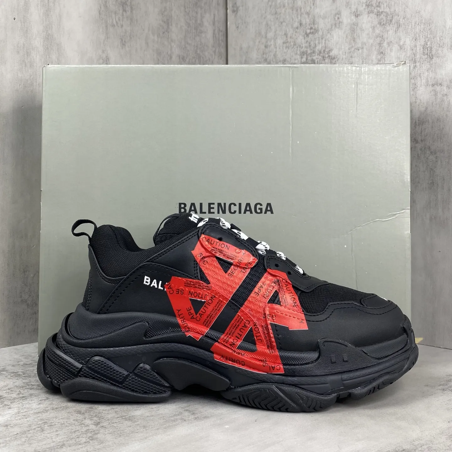 💰380🔥新款上架🔥Balenciaga Triple S 巴黎世家复古老爹鞋 原底八层组合TPU大底 代工厂3D档案和网布配套 官方原配套鞋盒 鞋带 防尘纸配套齐全 尺码:35 36 37 38 39 40 41 42 43 44 45