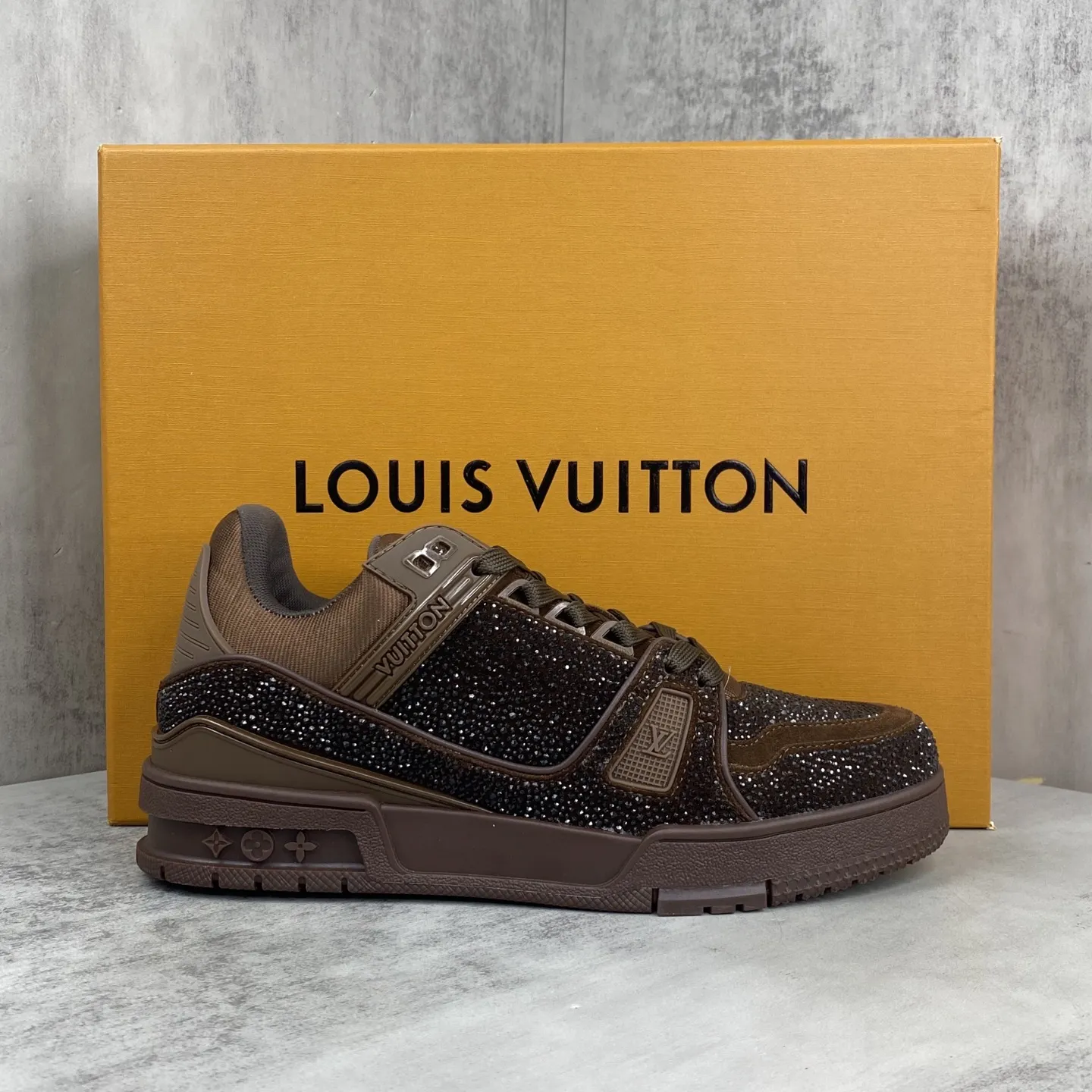 💰410🔥新款上架🔥2025 Louis*Vuitto* LV Trainer 最新款 大底和面料私模 绝对下血本费心思的一款鞋子 自Vifgil到来之后而设计的这一系列 每一季度都深受众多粉丝的青睐 TPU原版大底 原版包装 码数:38-45