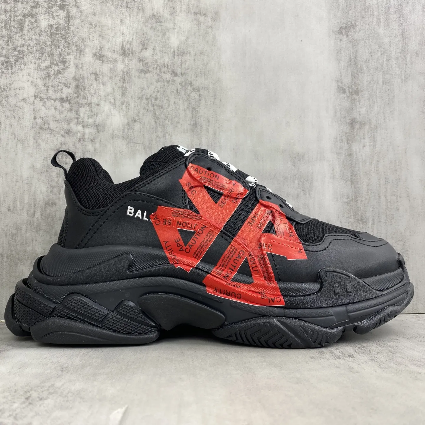 💰380🔥新款上架🔥Balenciaga Triple S 巴黎世家复古老爹鞋 原底八层组合TPU大底 代工厂3D档案和网布配套 官方原配套鞋盒 鞋带 防尘纸配套齐全 尺码:35 36 37 38 39 40 41 42 43 44 45