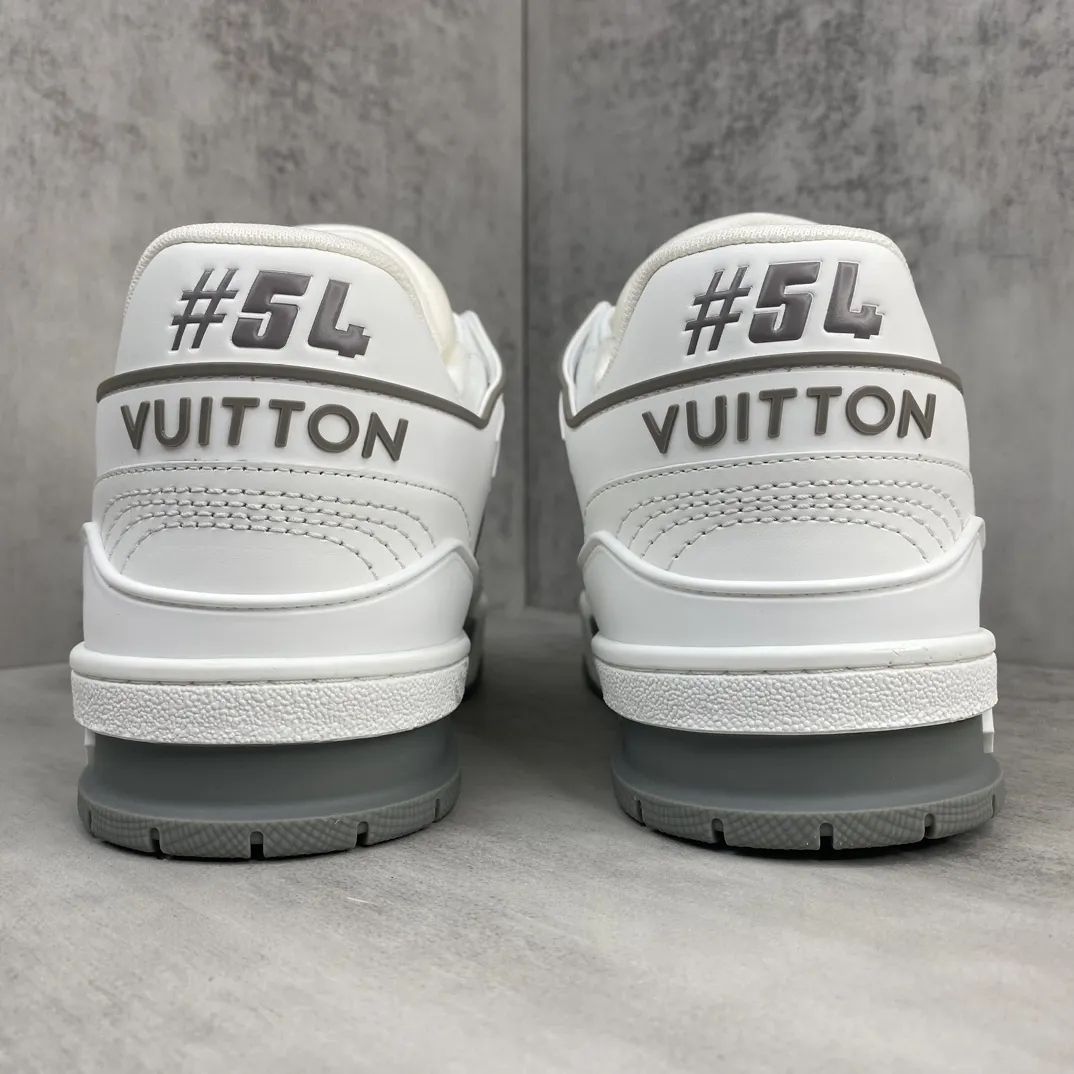 💰430🔥新款上架🔥2024 Louis*Vuitto* LV Trainer 最新款 大底和面料私模 绝对下血本费心思的一款鞋子 自Vifgil到来之后而设计的这一系列 每一季度都深受众多粉丝的青睐 TPU原版大底 原版包装 码数:38-45