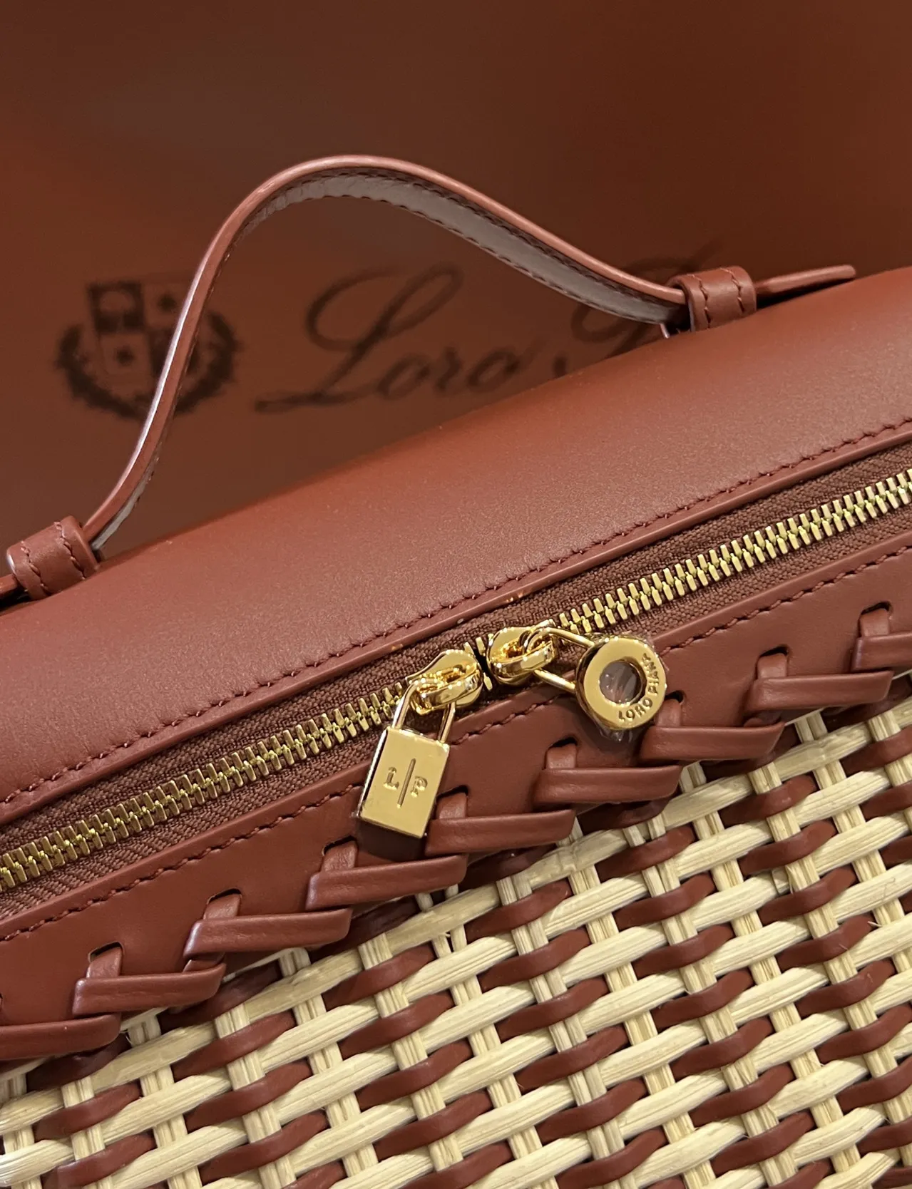 💰830New😍Loro piana L19藤编包 纯手工工艺拼接牛皮😎全球限量版💭也太美了吧✨假日系列🌊🏖️👒 最新火爆款来袭,现货供应