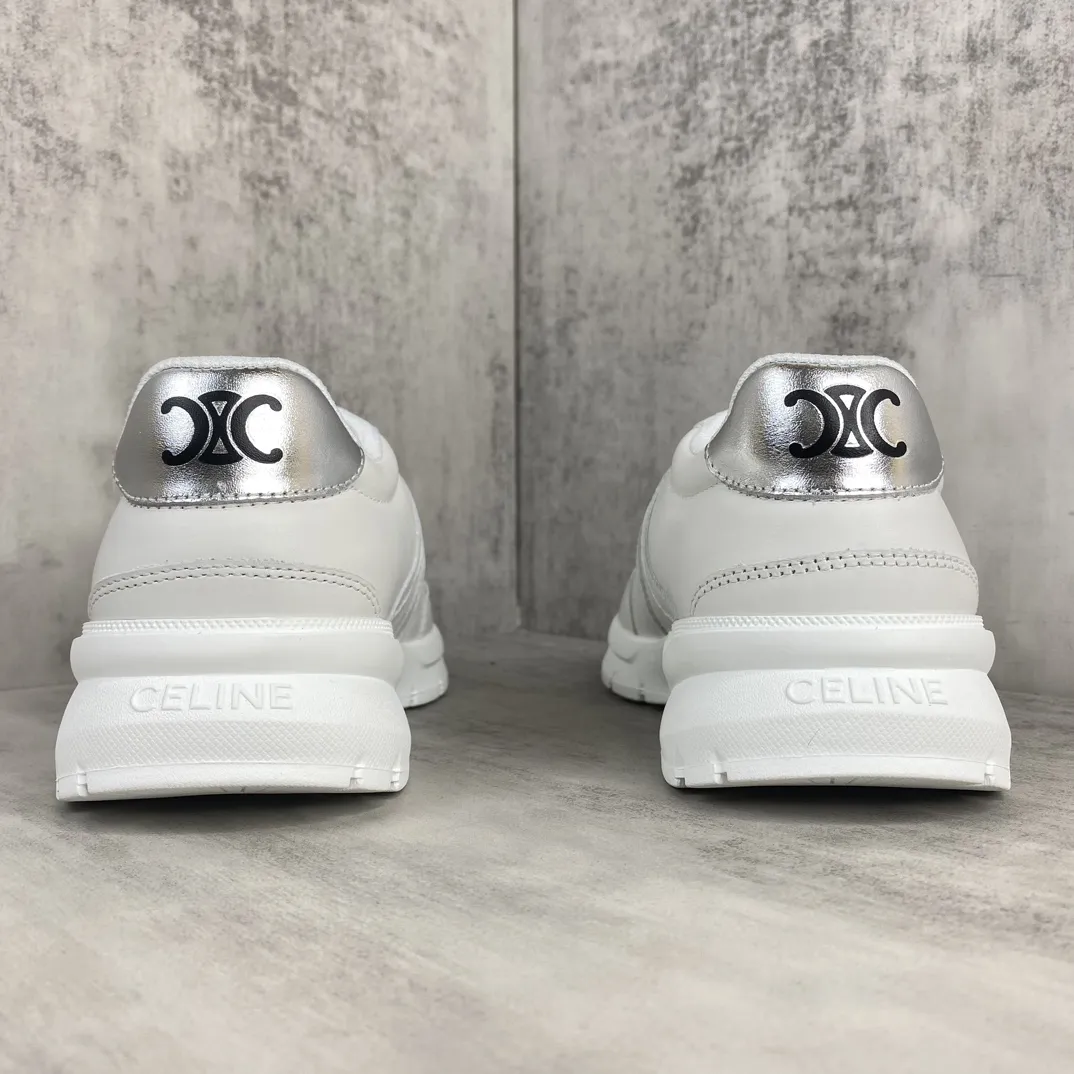 💰280🔥新款上架🔥CELINE（思琳）2024早春新款运动鞋 这一季运动小白鞋无论从楦型的轮廓 隔板的拼接都让人耳目一新 前后品牌LOGO相呼应 大底边位明显Celine字母点缀 无不彰显品牌元素 鞋面柔软粒面牛皮 透气网布 TPU大底 码数:35-45