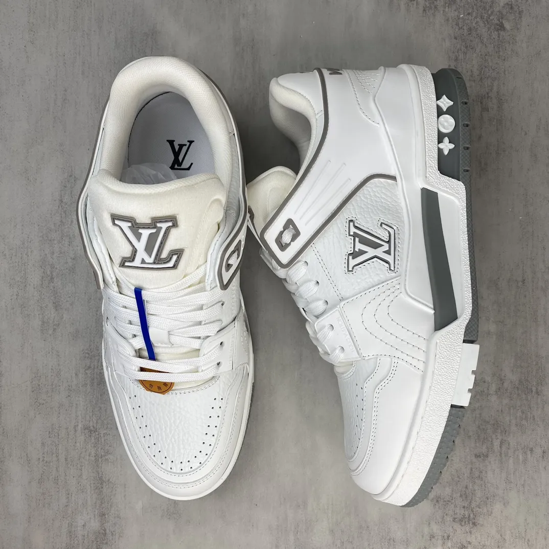 💰430🔥新款上架🔥2024 Louis*Vuitto* LV Trainer 最新款 大底和面料私模 绝对下血本费心思的一款鞋子 自Vifgil到来之后而设计的这一系列 每一季度都深受众多粉丝的青睐 TPU原版大底 原版包装 码数：38-45