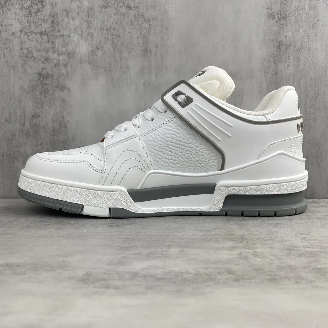 💰430🔥新款上架🔥2024 Louis*Vuitto* LV Trainer 最新款 大底和面料私模 绝对下血本费心思的一款鞋子 自Vifgil到来之后而设计的这一系列 每一季度都深受众多粉丝的青睐 TPU原版大底 原版包装 码数：38-45