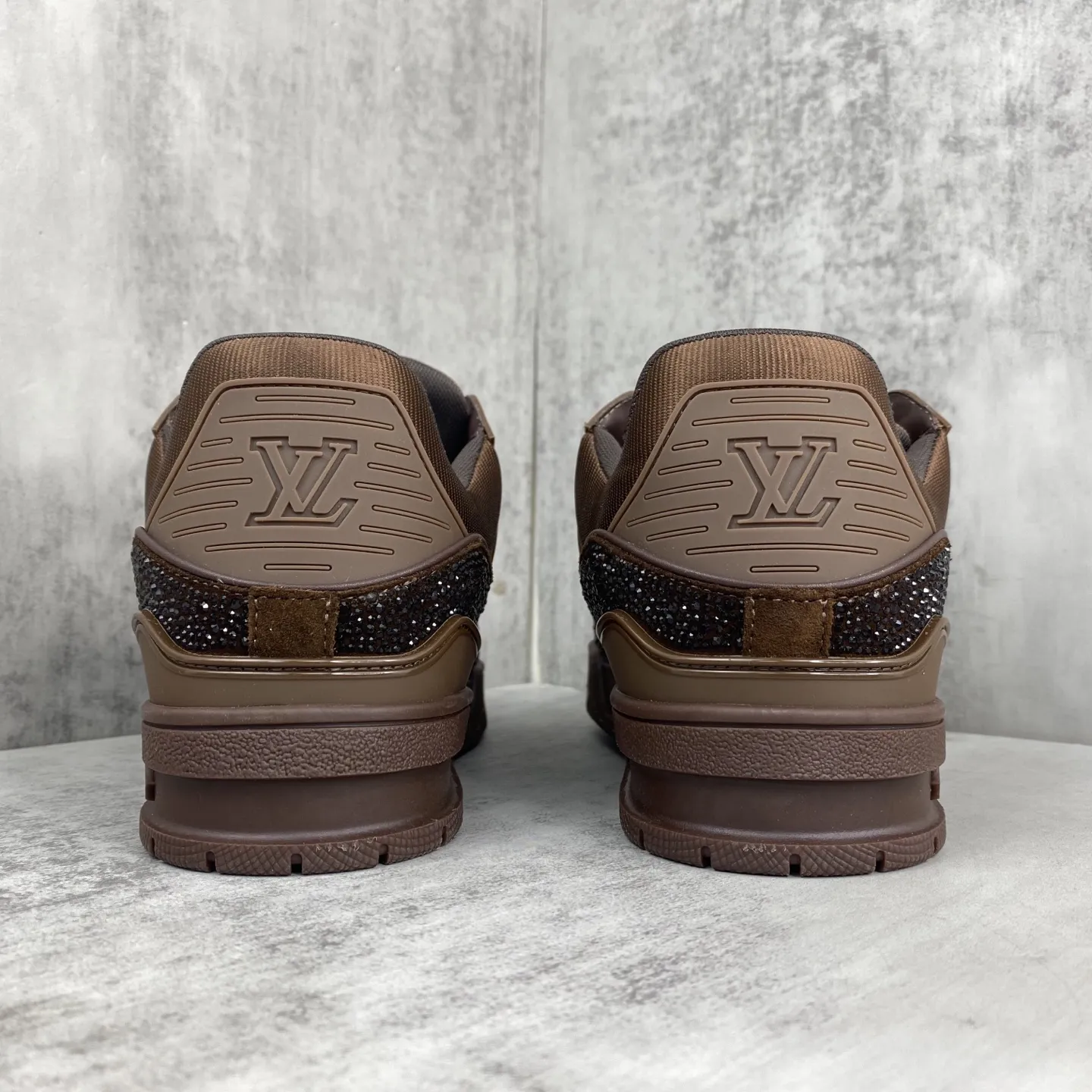 💰410🔥新款上架🔥2025 Louis*Vuitto* LV Trainer 最新款 大底和面料私模 绝对下血本费心思的一款鞋子 自Vifgil到来之后而设计的这一系列 每一季度都深受众多粉丝的青睐 TPU原版大底 原版包装 码数:38-45