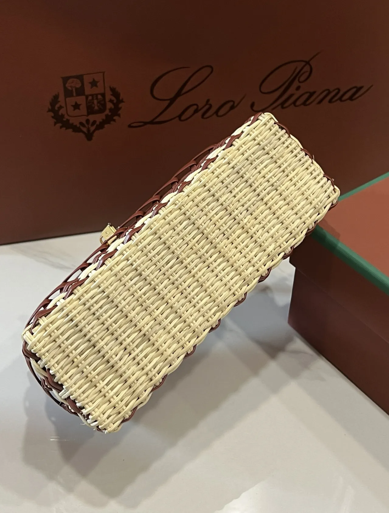 💰830New😍Loro piana L19藤编包 纯手工工艺拼接牛皮😎全球限量版💭也太美了吧✨假日系列🌊🏖️👒 最新火爆款来袭，现货供应