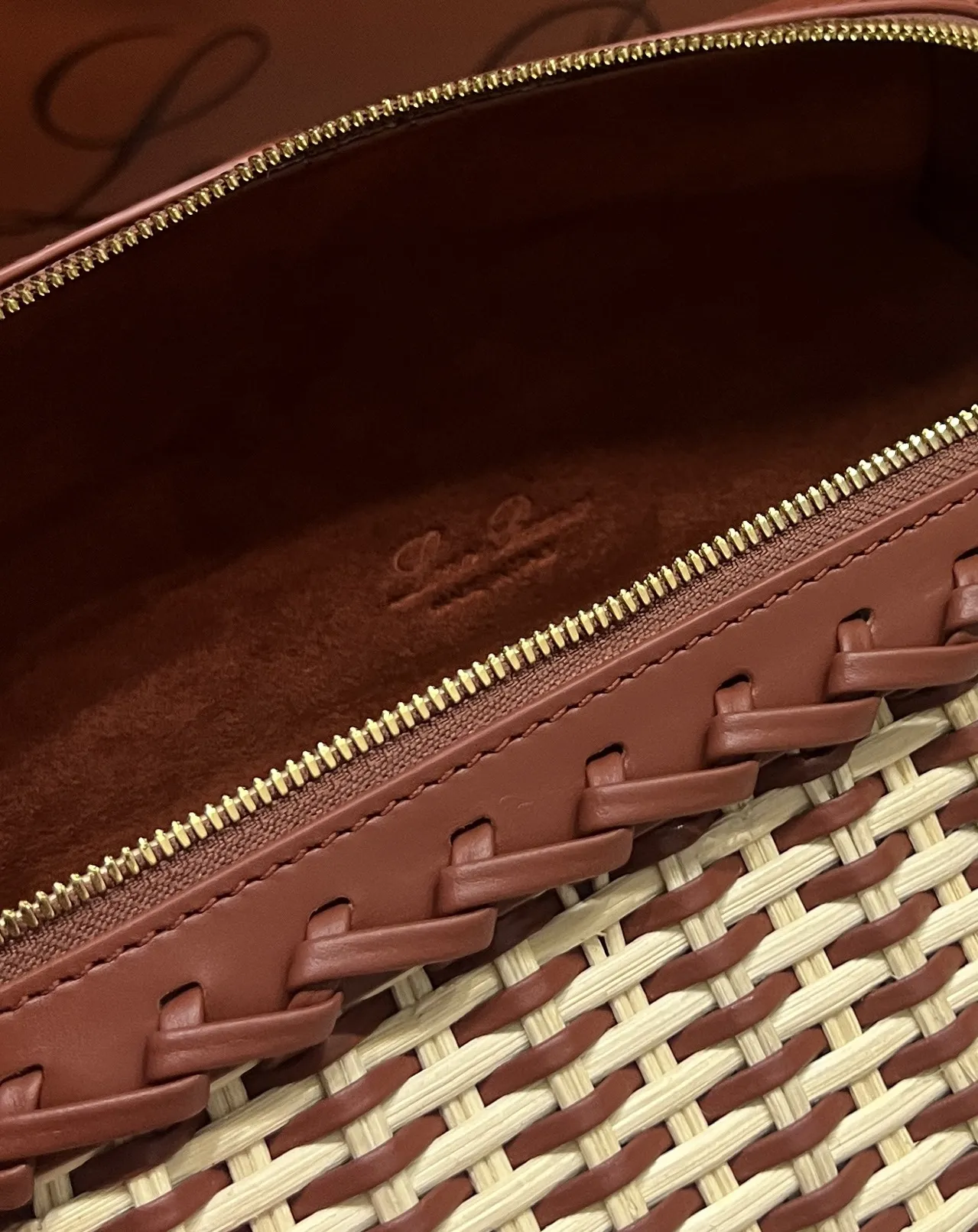 💰830New😍Loro piana L19藤编包 纯手工工艺拼接牛皮😎全球限量版💭也太美了吧✨假日系列🌊🏖️👒 最新火爆款来袭,现货供应