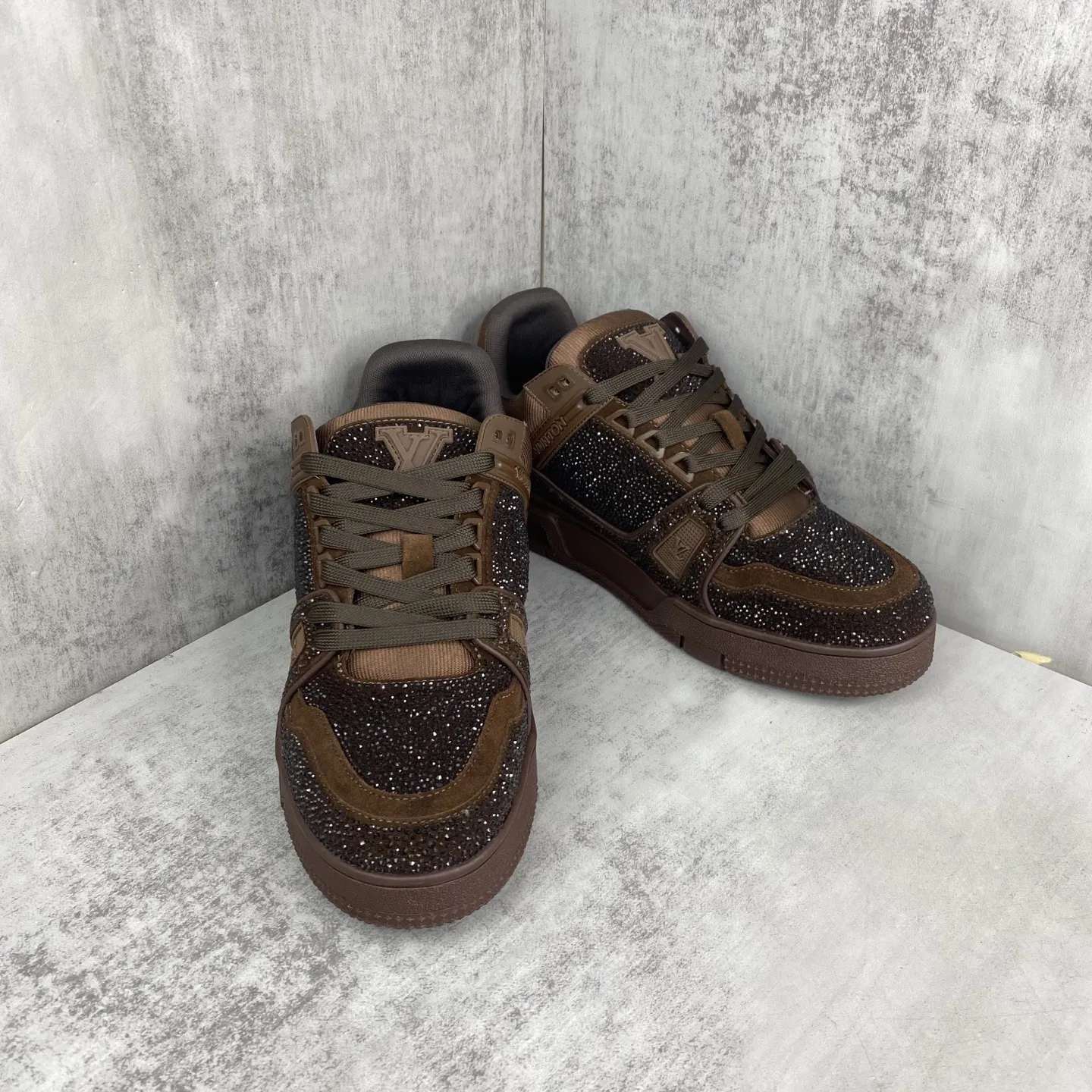 💰410🔥新款上架🔥2025 Louis*Vuitto* LV Trainer 最新款 大底和面料私模 绝对下血本费心思的一款鞋子 自Vifgil到来之后而设计的这一系列 每一季度都深受众多粉丝的青睐 TPU原版大底 原版包装 码数:38-45