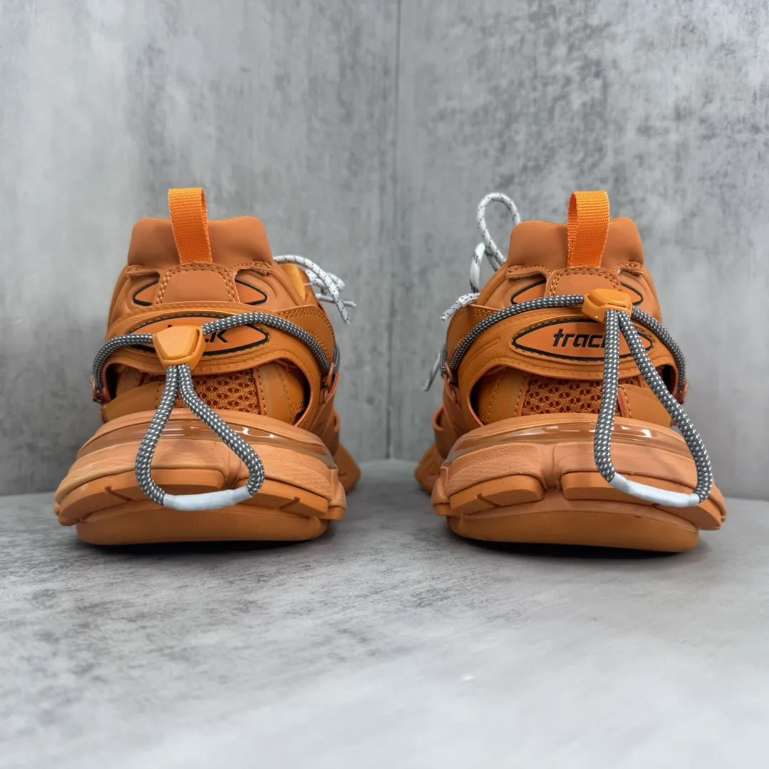 💰440🔥新款上架🔥 Balenciaga 巴黎世家 Track Sneaker 巴黎世家三代 户外概念复古老爹鞋 老牌大厂OK版本出品 专柜同步包装 原装大盒 细节精准对位官方 私模组合大底 从里到外 最大尺度还原官方ZP 尺码:35 36 37 38 39 40 41 42 43 44 45 46