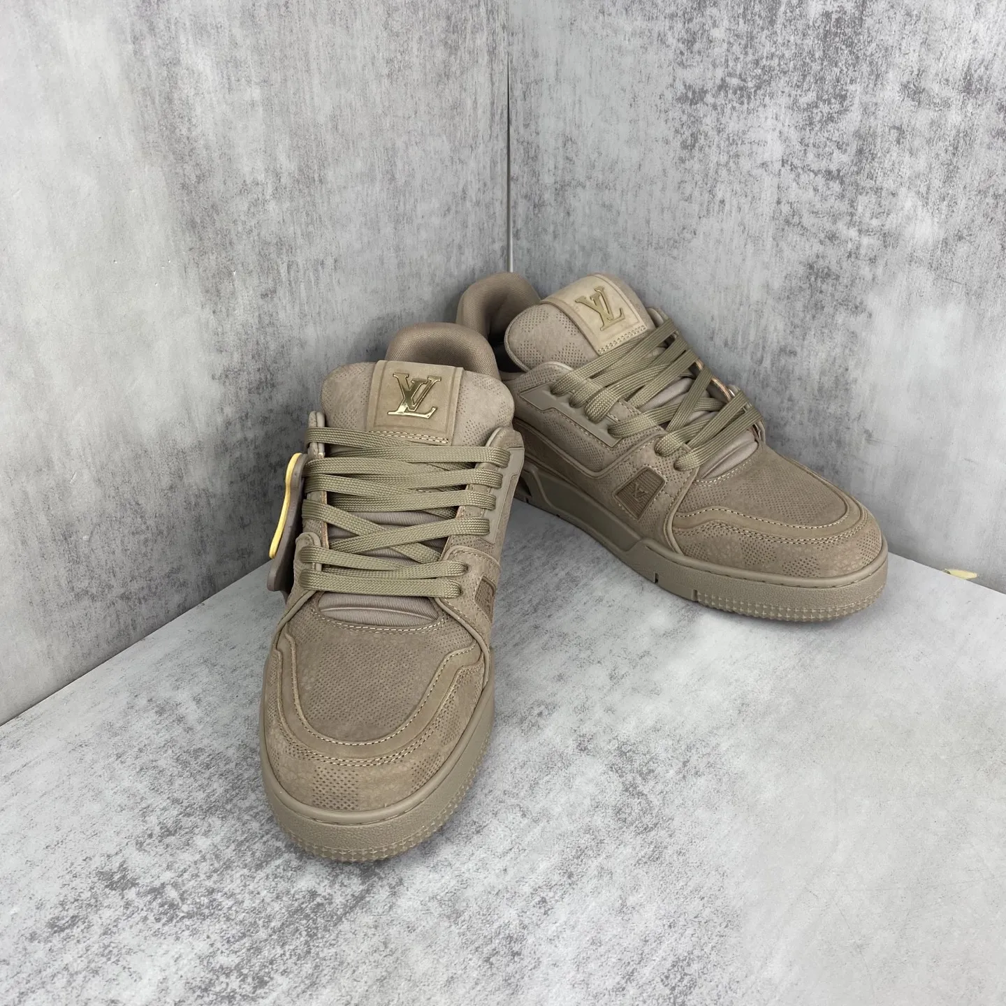 💰410🔥新款上架🔥2025 Louis*Vuitto* LV Trainer 最新款 大底和面料私模 绝对下血本费心思的一款鞋子 自Vifgil到来之后而设计的这一系列 每一季度都深受众多粉丝的青睐 TPU原版大底 原版包装 码数:38-45