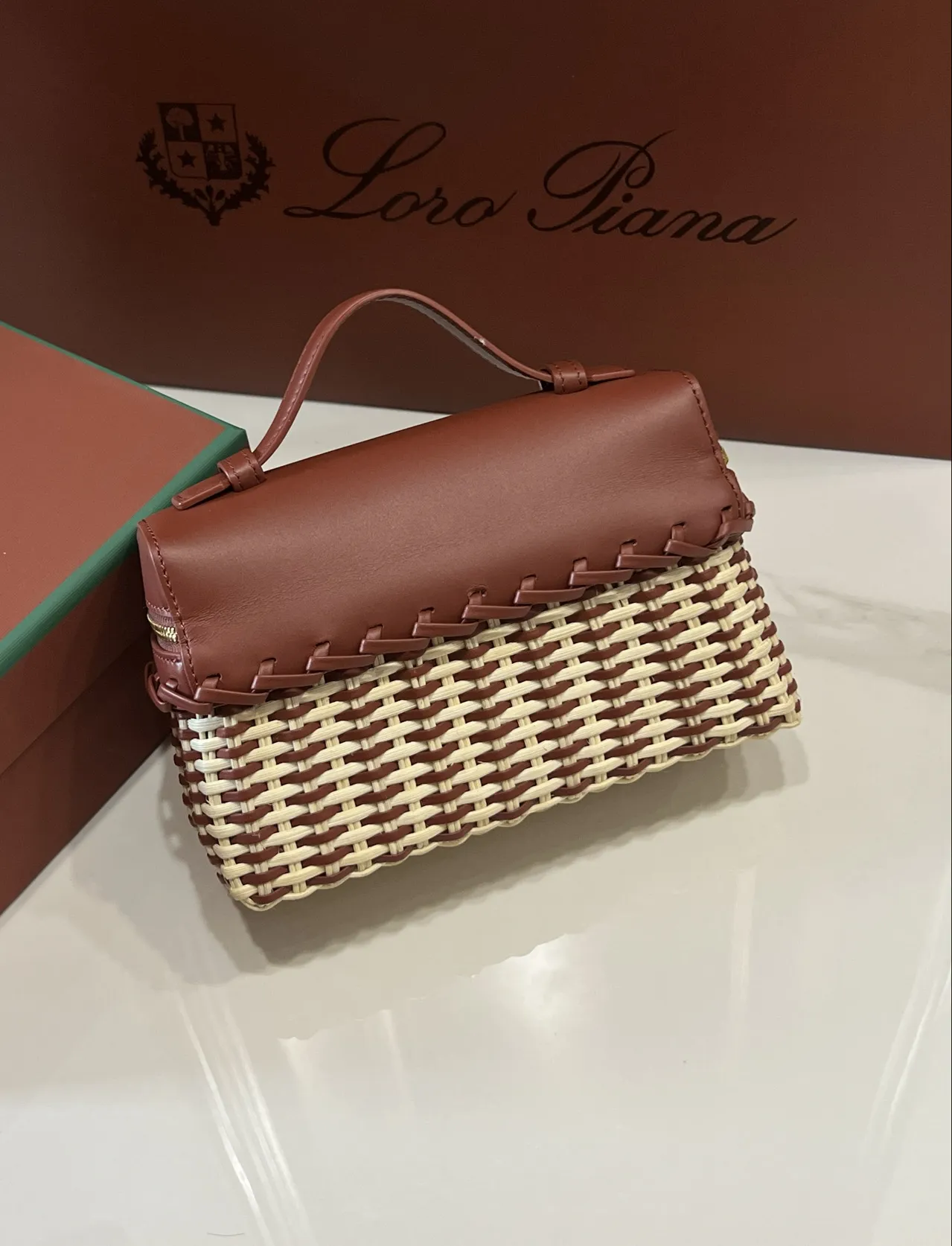 💰830New😍Loro piana L19藤编包 纯手工工艺拼接牛皮😎全球限量版💭也太美了吧✨假日系列🌊🏖️👒 最新火爆款来袭,现货供应