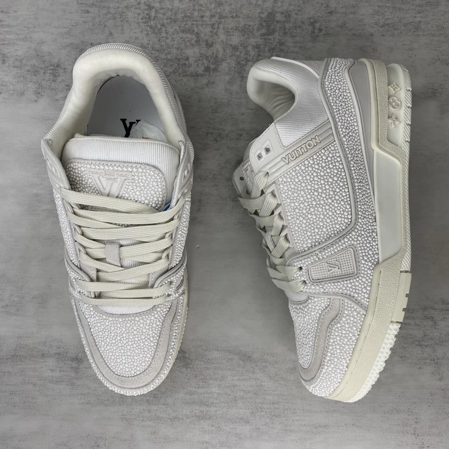 💰410🔥新款上架🔥2025 Louis*Vuitto* LV Trainer 最新款 大底和面料私模 绝对下血本费心思的一款鞋子 自Vifgil到来之后而设计的这一系列 每一季度都深受众多粉丝的青睐 TPU原版大底 原版包装 码数:38-45