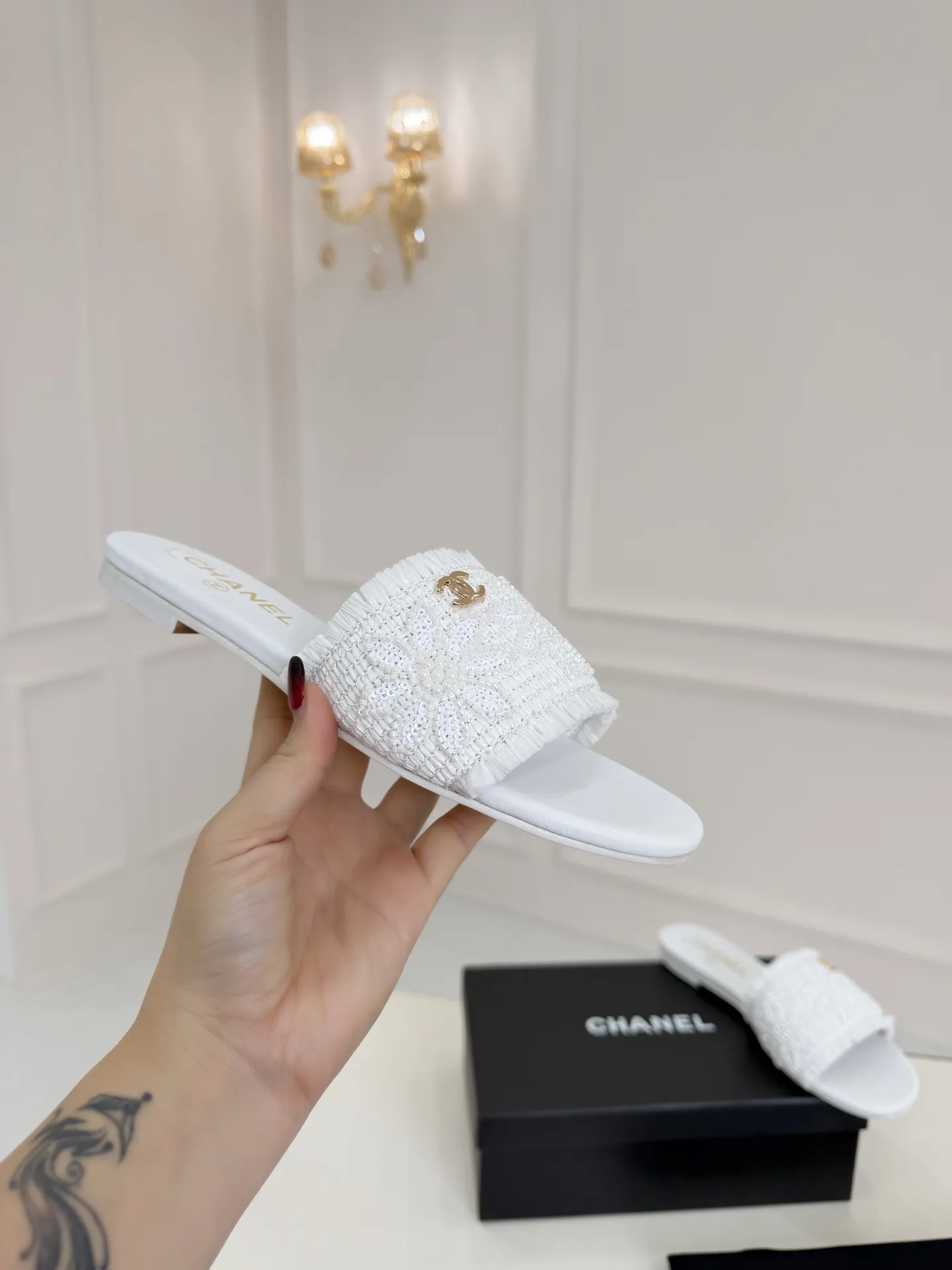 Chanel 1:1 premium raffia slides with pearl and flower embroidery - White, Black, and Natural Tan - xiashu
