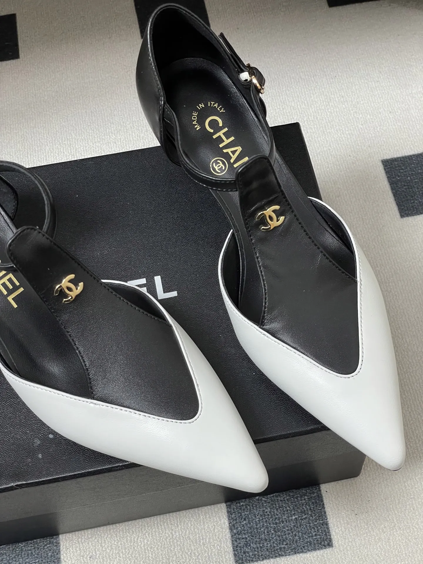 Chanel 1:1 premium apricot and black cap-toe T-strap kitten heels on luxury shoe box - xiashu
