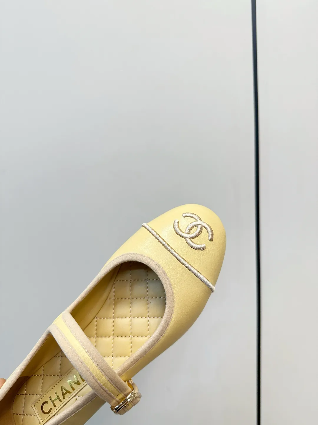 Chanel 1:1 premium Mary Jane flats in multiple colors (Black, White, Pink, Gold) with luxury packaging - xiashuluxe