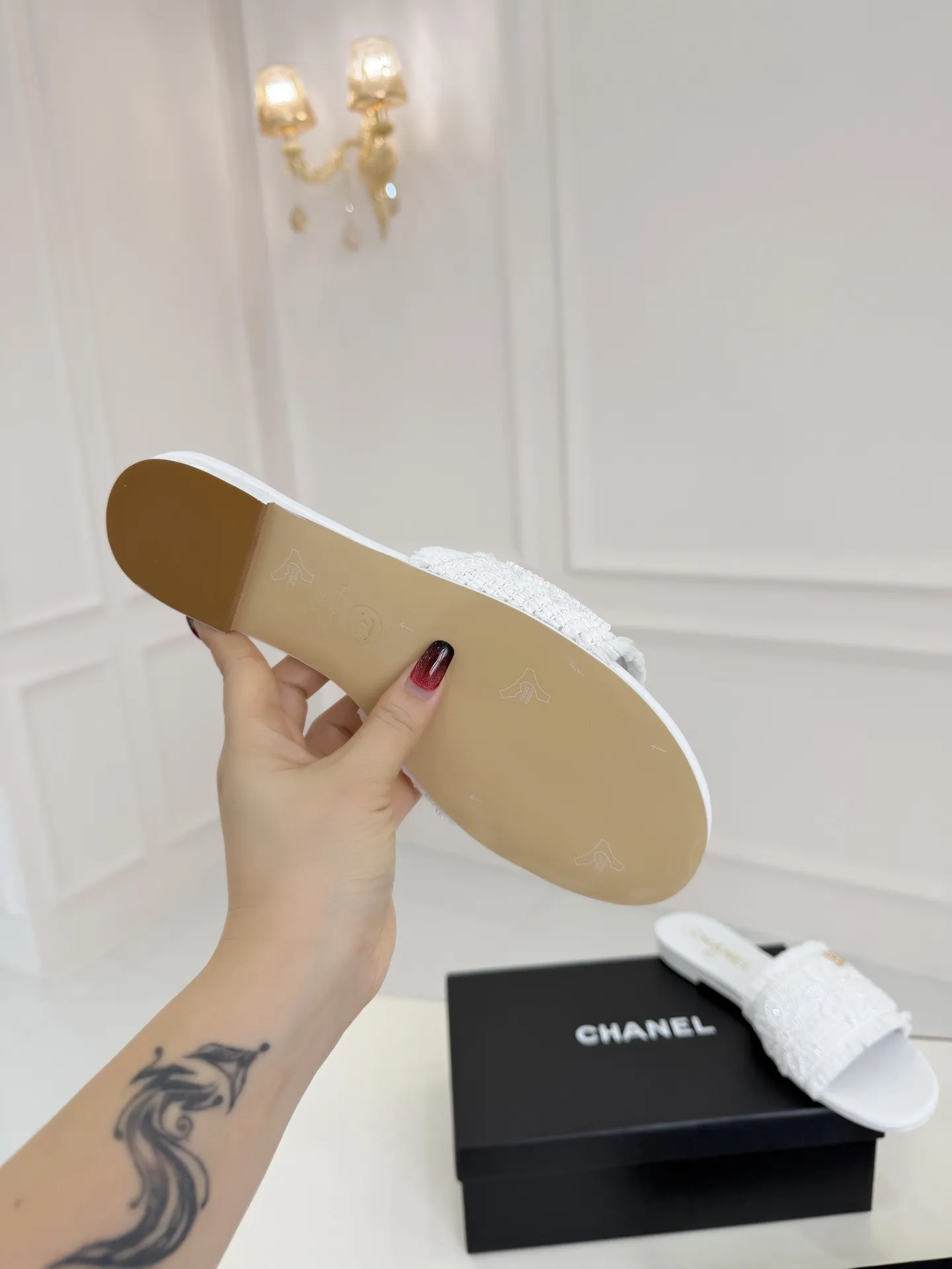 Chanel 1:1 premium raffia slides with pearl and flower embroidery - White, Black, and Natural Tan - xiashu