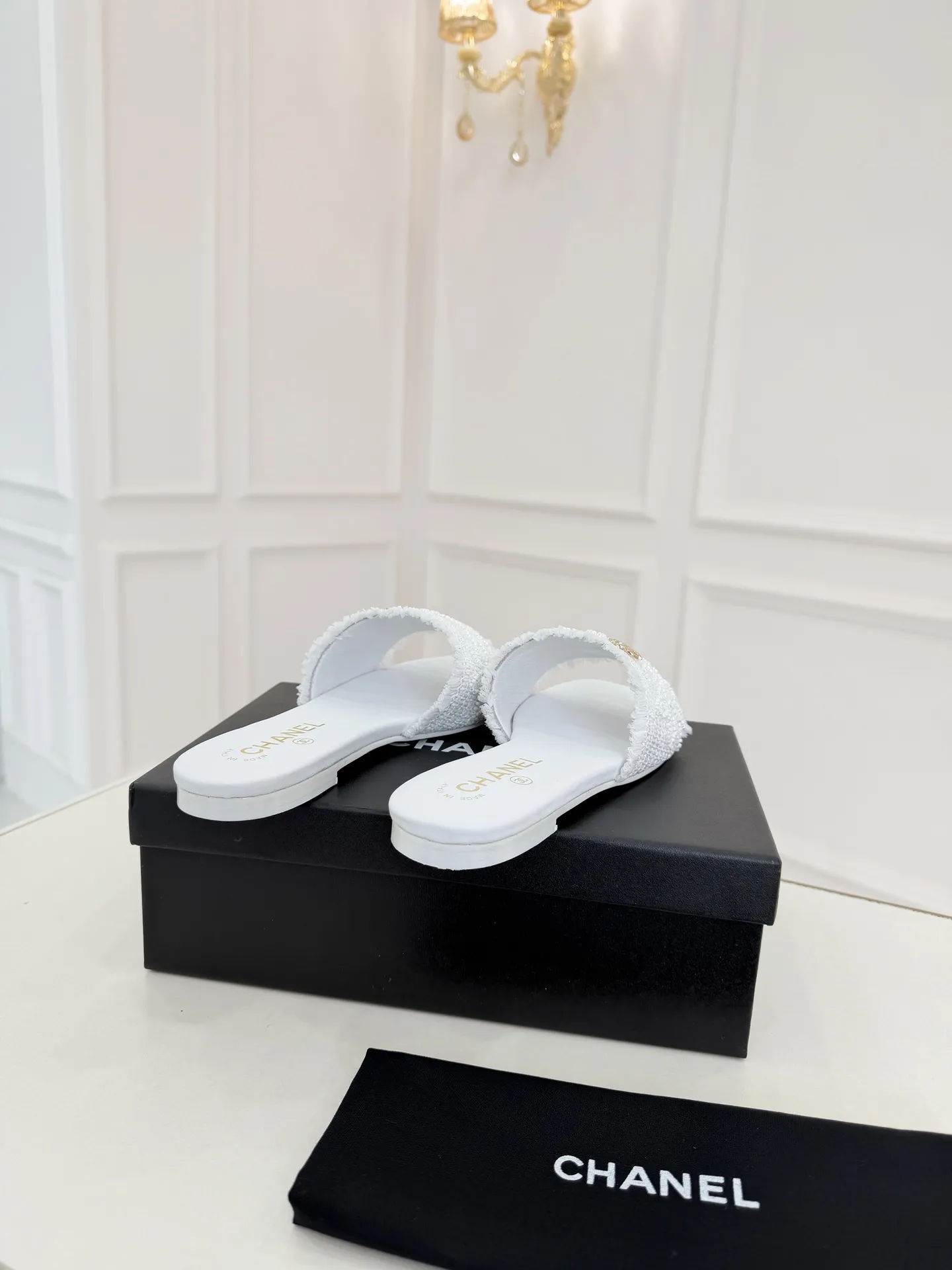 Chanel 1:1 premium raffia slides with pearl and flower embroidery - White, Black, and Natural Tan - xiashu