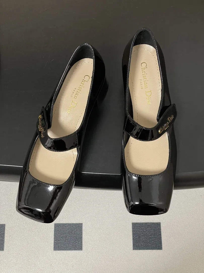 Dior 1:1 premium nude patent leather Mary Jane heels with square toe and block heel - xiashuluxe
