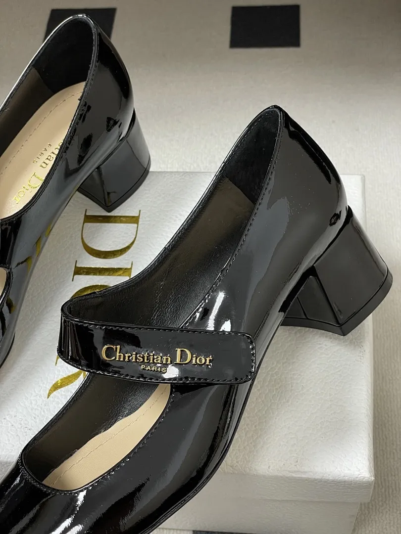 Dior 1:1 premium nude patent leather Mary Jane heels with square toe and block heel - xiashuluxe