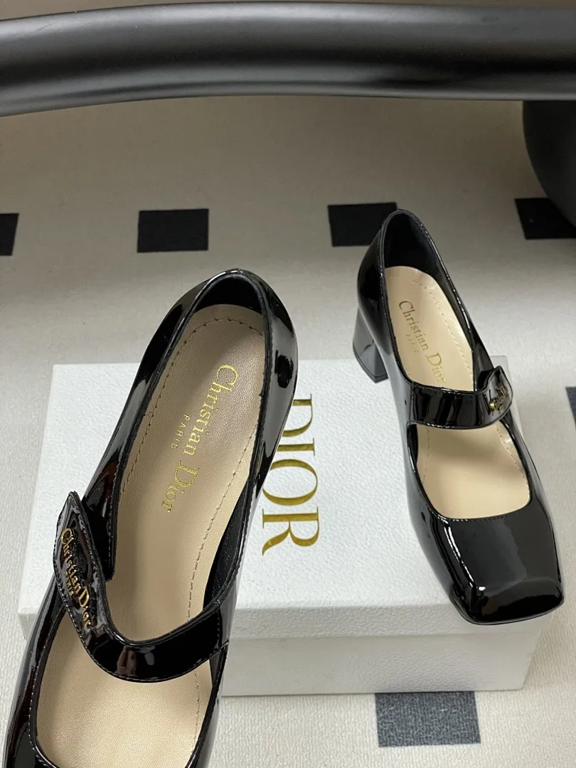 Dior 1:1 premium nude patent leather Mary Jane heels with square toe and block heel - xiashuluxe