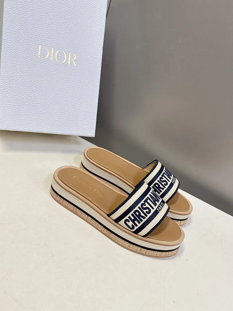Dior 1:1 premium D-Way platform slides with Christian Dior Paris embroidery on luxury white box - xiashuluxe