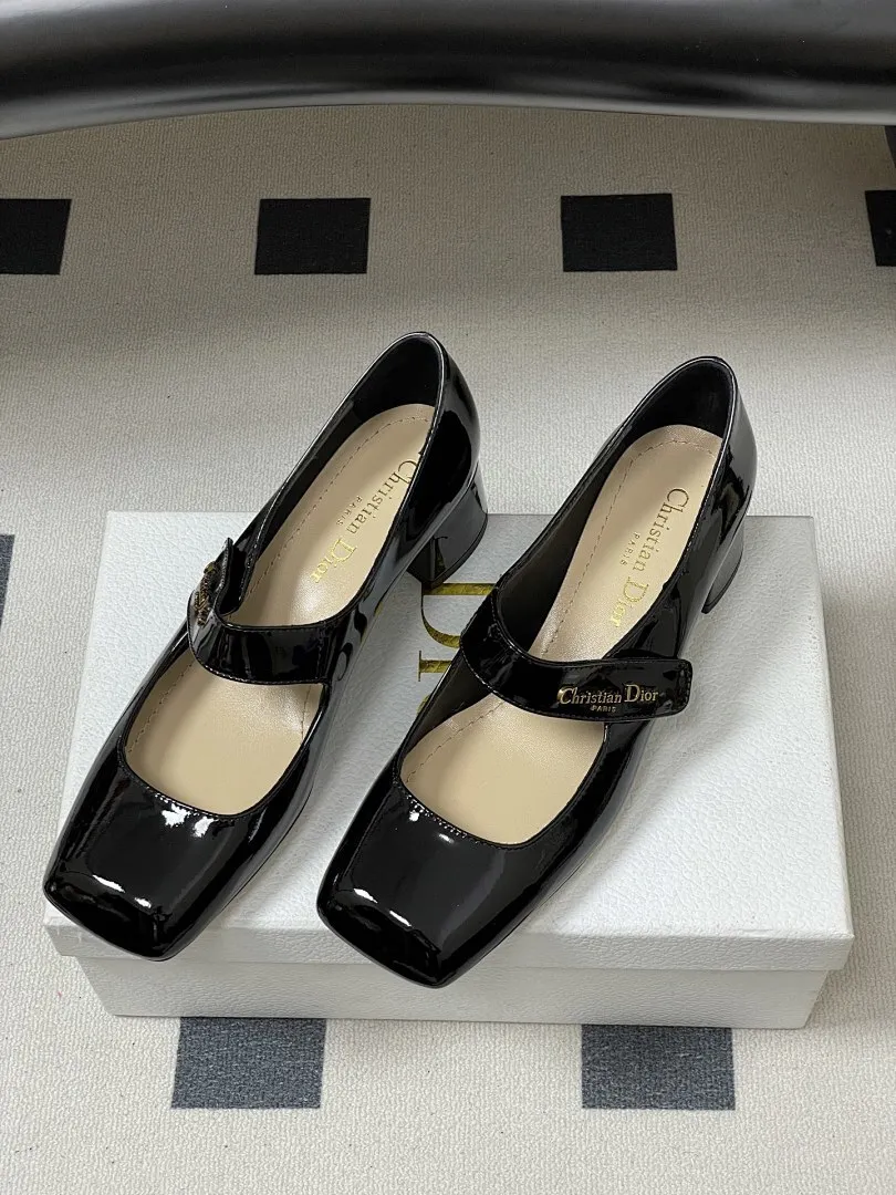 Dior 1:1 premium nude patent leather Mary Jane heels with square toe and block heel - xiashuluxe