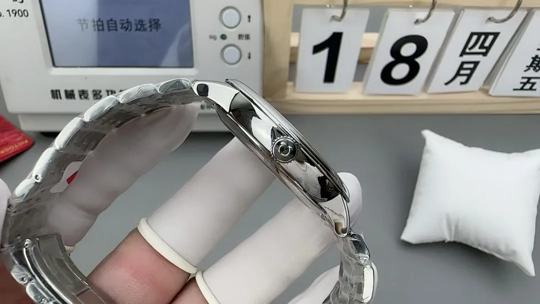 Top-grade watches 0136