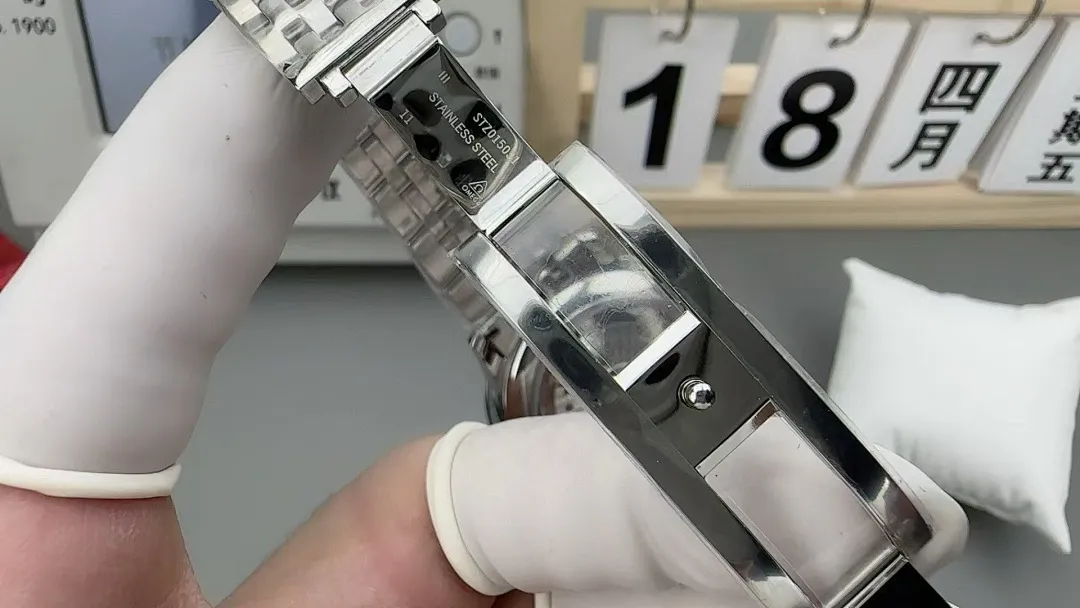 Top-grade watches 0136