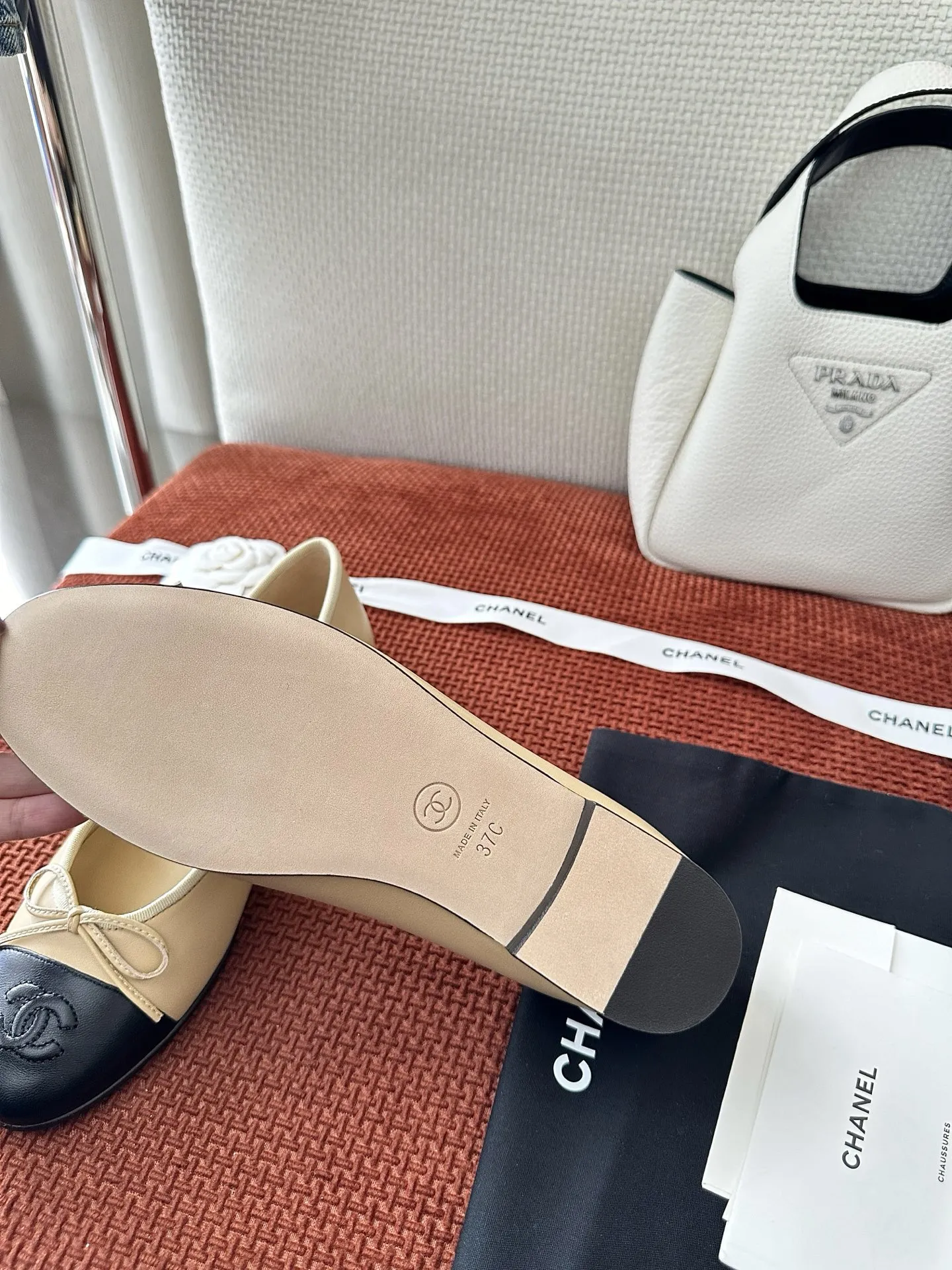 Chanel 1:1 premium Ballerina flats in quilted black lambskin and classic beige-black two-tone with boutique packaging - xiashuluxesrc=