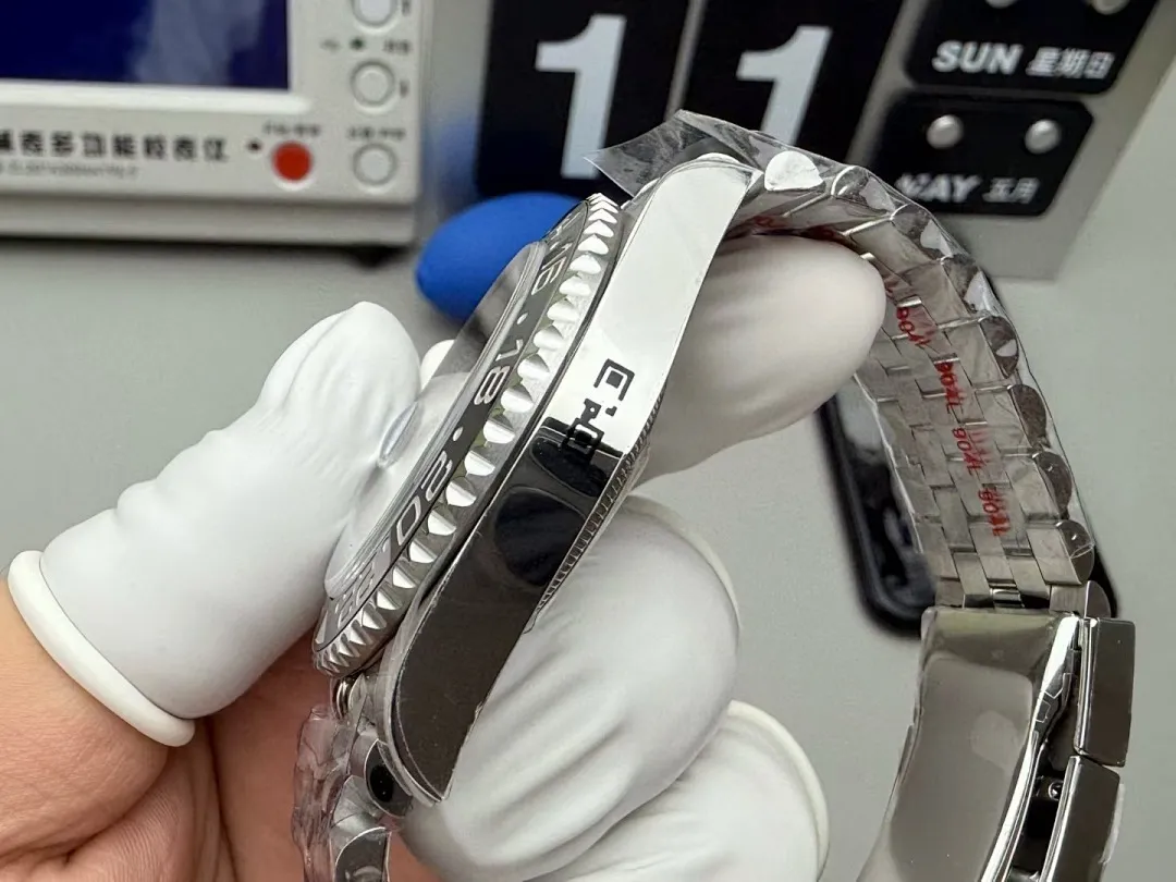 Top-grade watches 0105