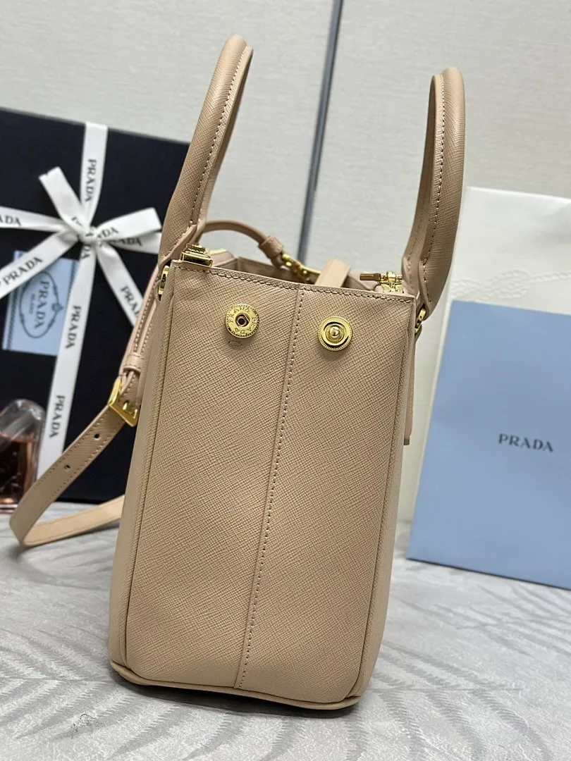 PRADA 0100