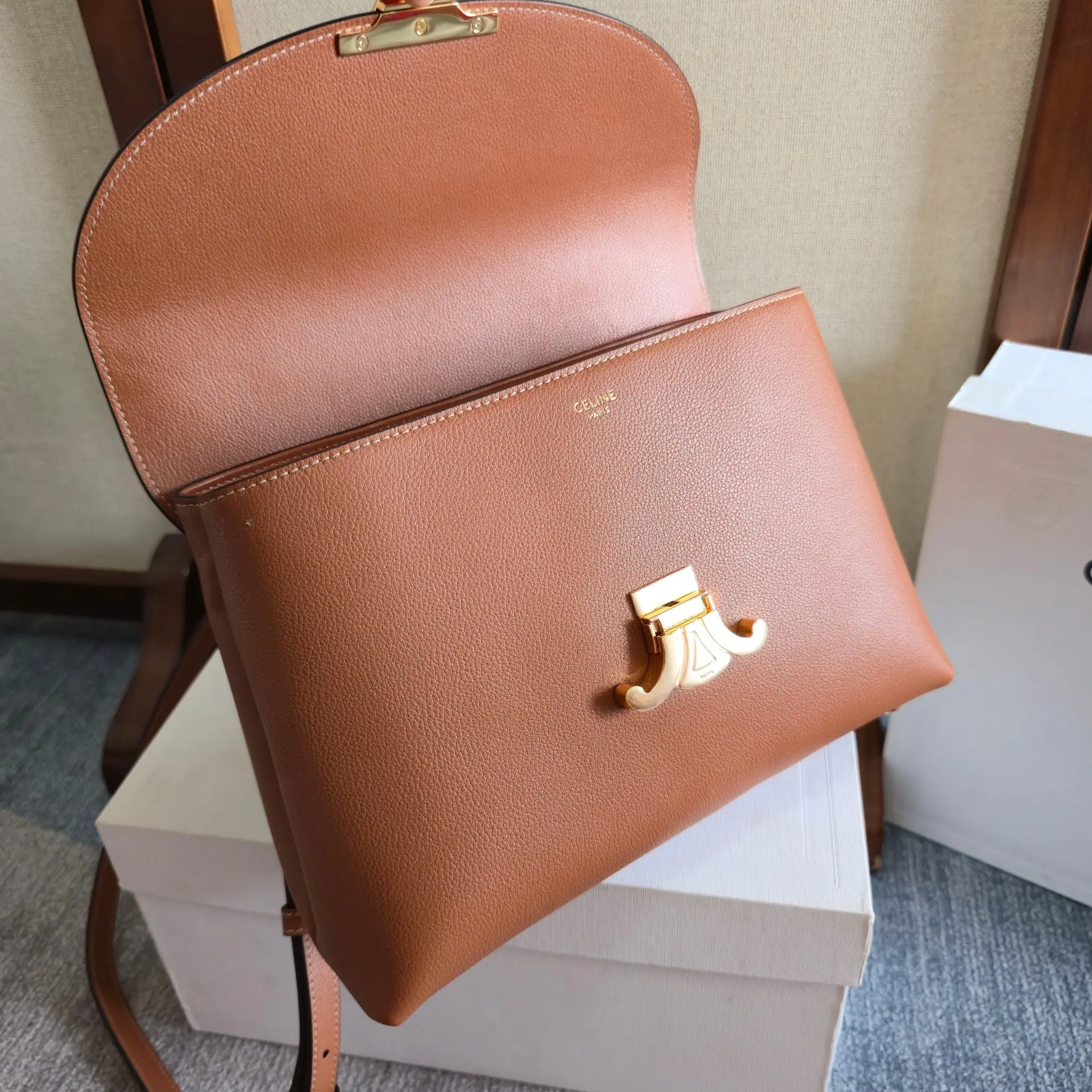 Celine 1:1 premium Teen Besace Triomphe bag in Tan polished calfskin with gold-tone Triomphe metallic closure and boutique packaging - xiashuluxe