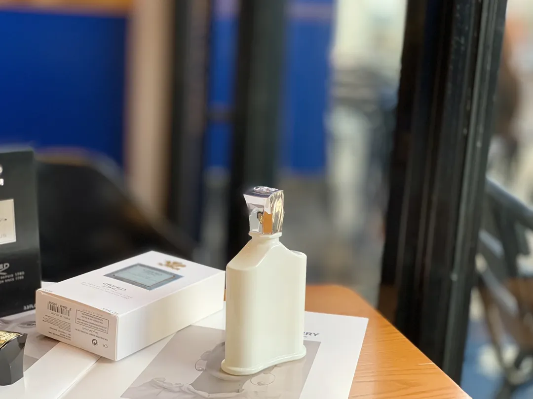 50💰Creed恺芮得信仰系列香水100ml 1⃣️银色山泉男士香水100ml 前调:香柠檬、橘子 中调:茶叶、黑加仑 后调:麝香、白松香、檀香木、苦橙叶 2⃣️拿破仑男士古龙水100ml 香调:果香馥奇香调 前调:津姜 柑橘 粉红胡椒 中调:桦木 广藿香 玫瑰 茉莉 后调:麝香 橡木苔 香草 龙涎香 属性:男香 3⃣️拿破仑之水黑瓶100ml 香调:果香甘苔调 前调:香柠檬 黑加仑 菠萝 苹果 中调:桦木 广藿香 玫瑰 茉莉 后调:麝香 橡木苔 香草 龙涎香 属性:男香