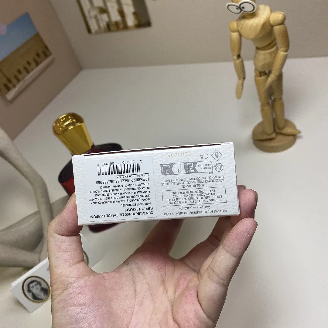 55💰恺芮得半人马座中性香水100ml Creed Centaurus, 2024 属性：中性香 香调：辛辣东方调 前调：小豆蔻烟草肉桂胡椒 中调：天芥菜檀香木广藿香天竺葵茉莉 后调：香草妥鲁香脂降龙涎香醚零陵香豆 安息香脂