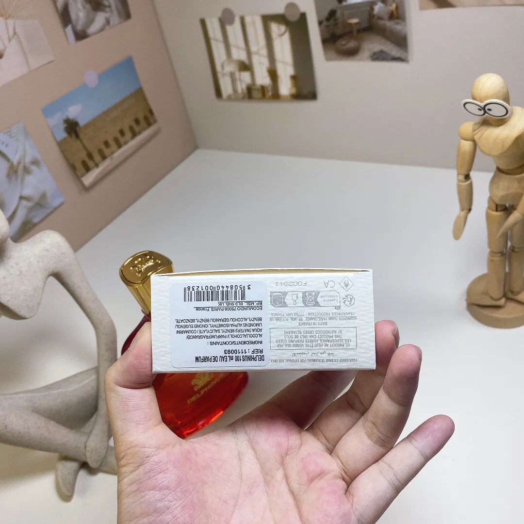 55💰恺芮得海豚座中性香水100ml Creed Delphinus, 2024 属性：中性香 香调：花香调 前调：鸢尾花 中调：焚香 后调：香草