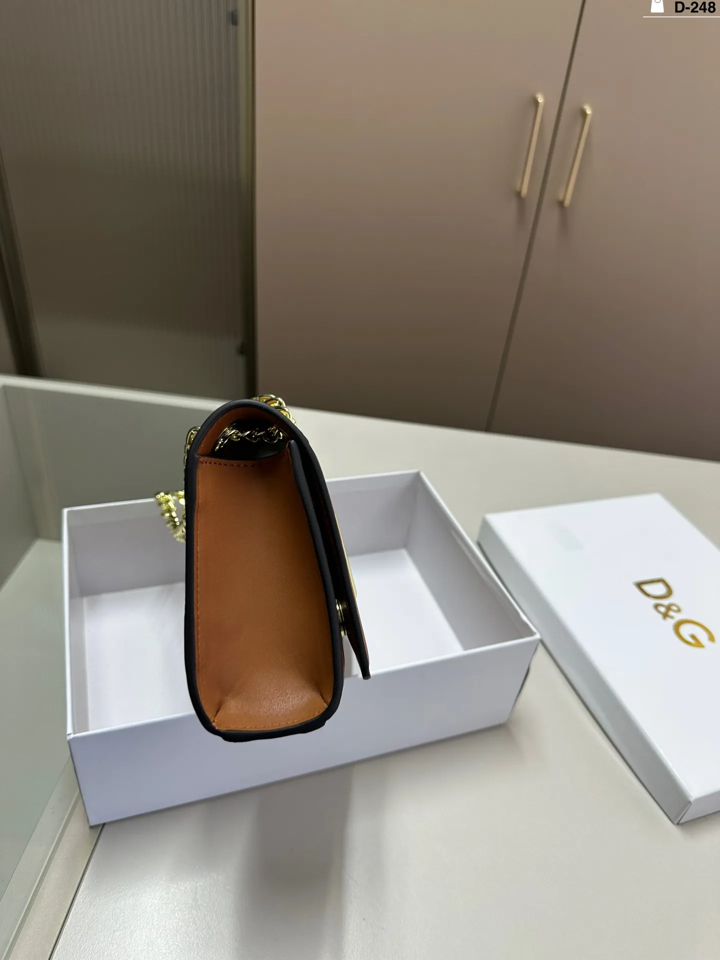 D&G Italian Leather Handbag Premium Quality Details