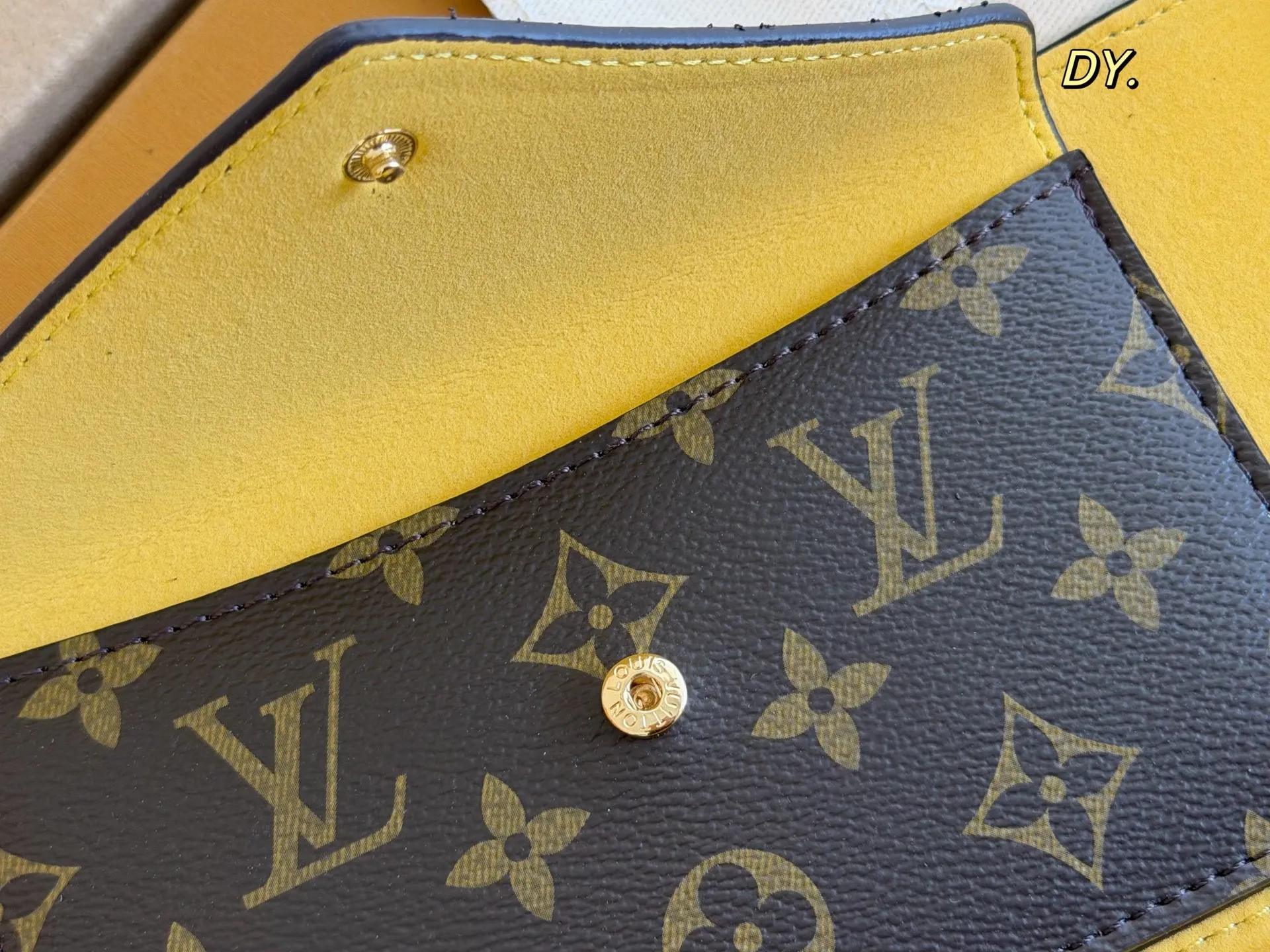 LV Voyage Sleeve Retail Packaging and Box Europe