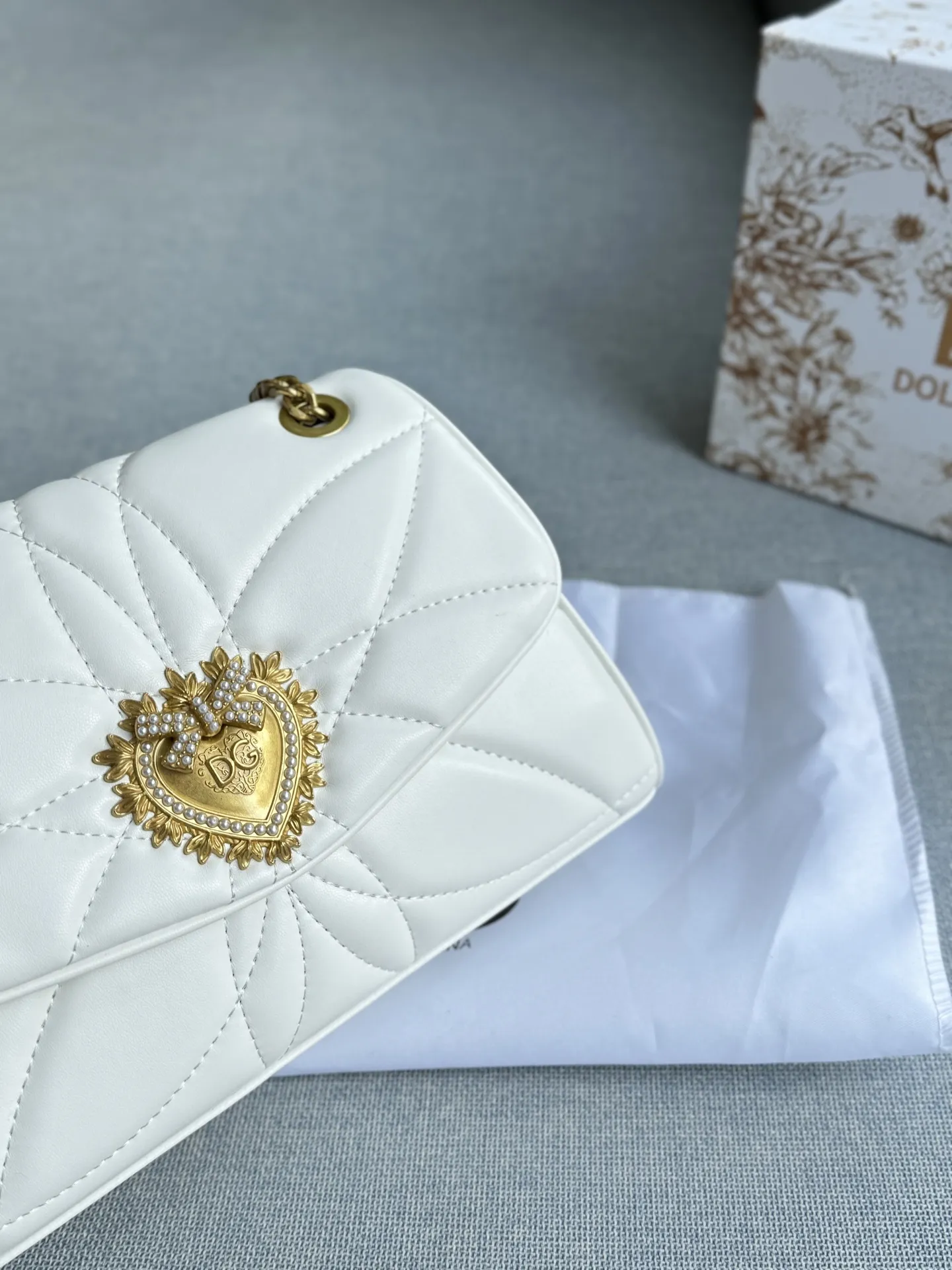 D&G Devotion Black Leather Quilted Bag UK Collection