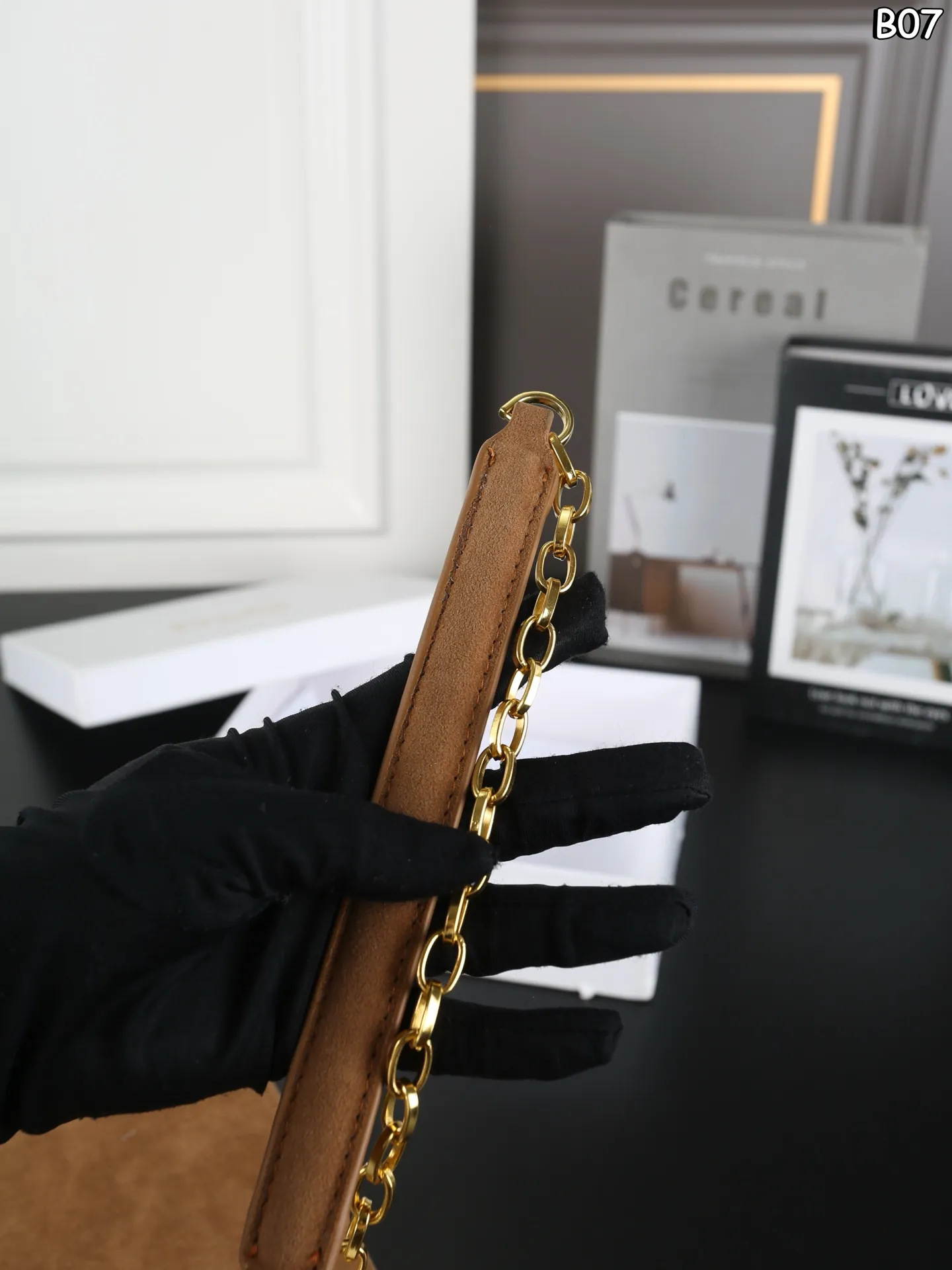 Premium D&G Suede Handbag Baroque Style Original-Grade Craftsmanship