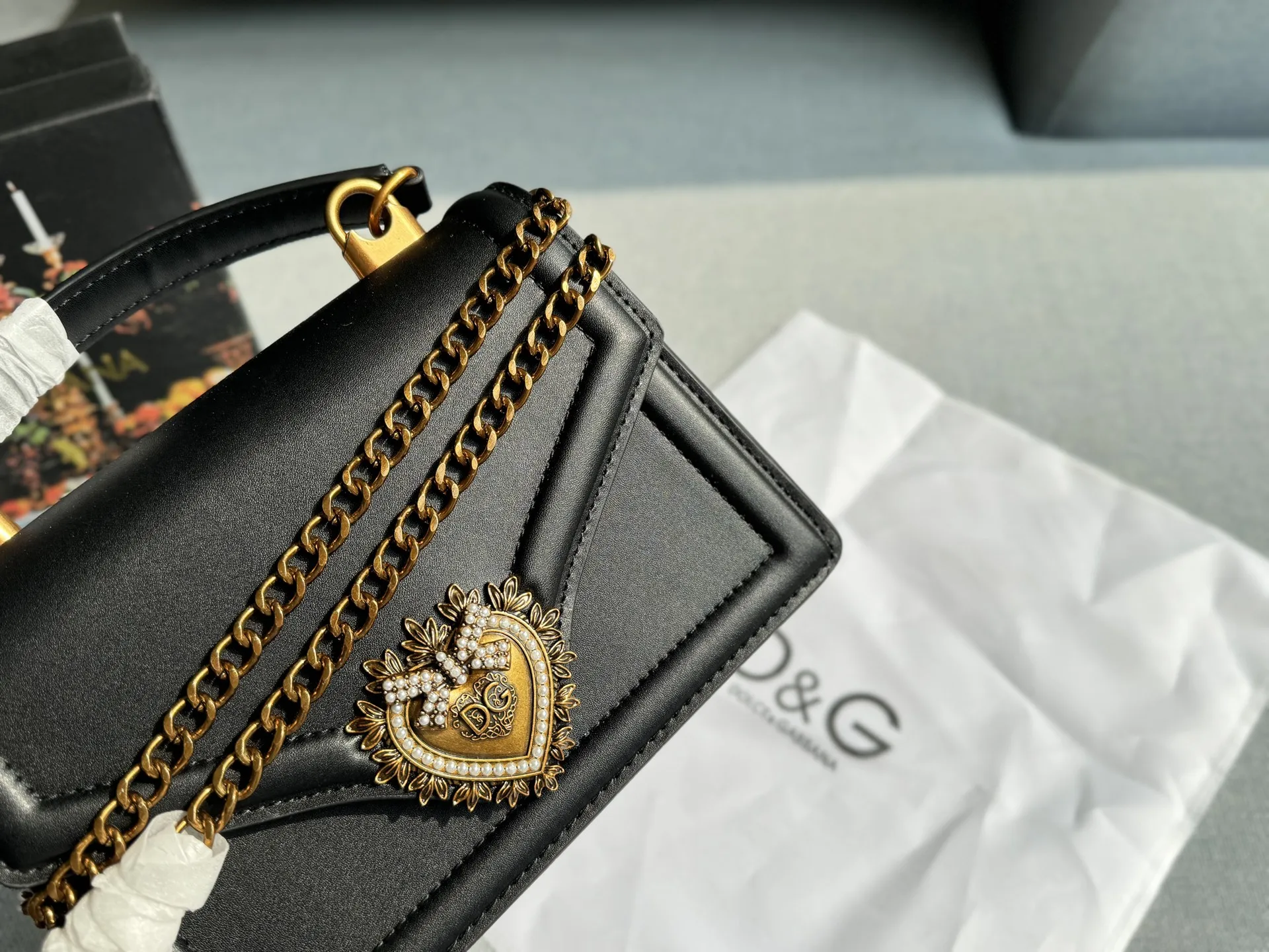 D&G Devotion Bag Interior and Packaging Box Details
