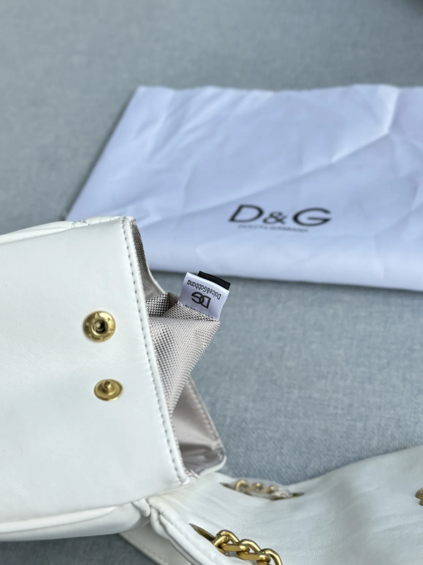 D&G Devotion Bag Sacred Heart Jeweled Fastener 26cm