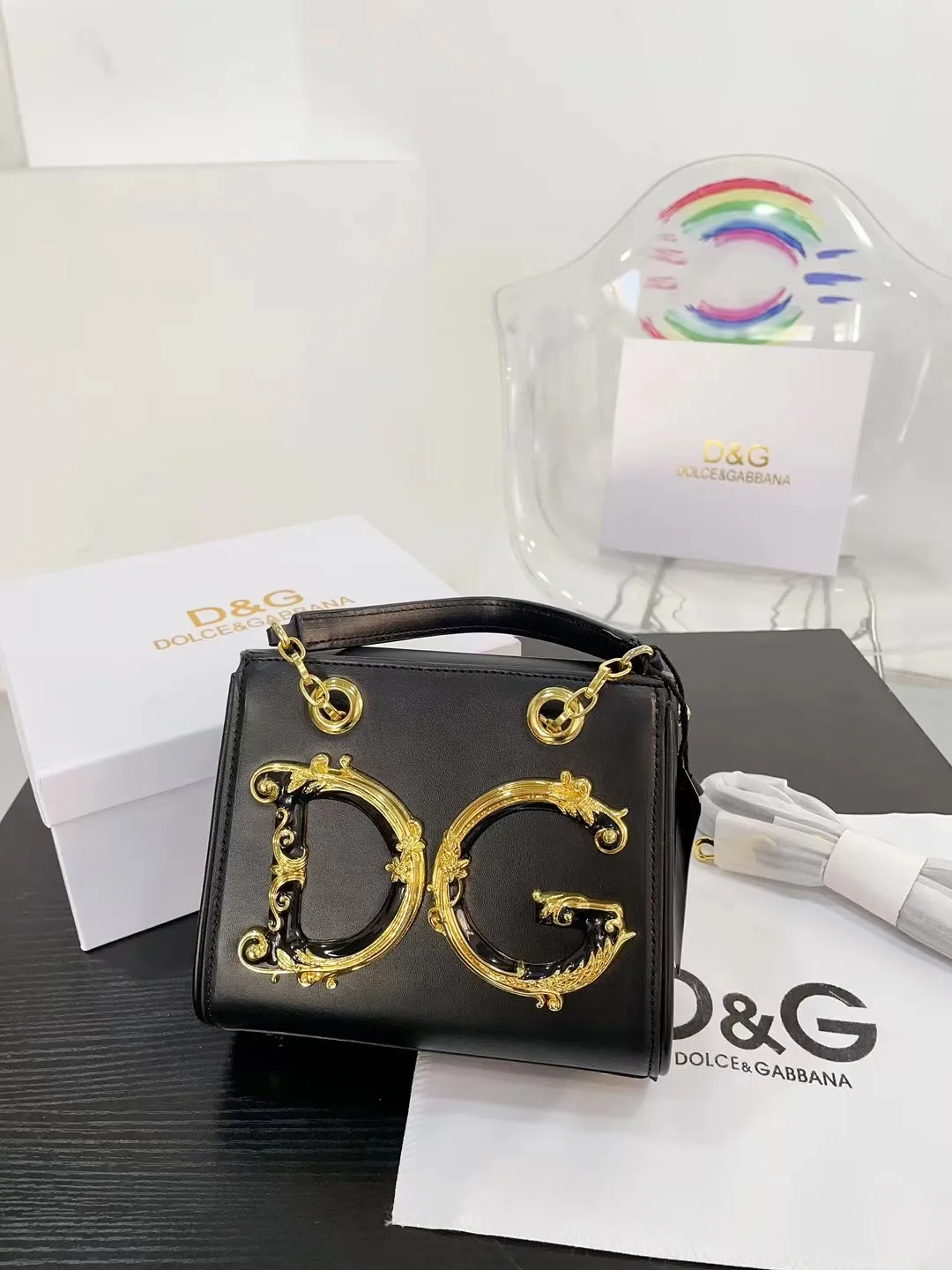 👑💰165配盒 ⚠️尺寸18.15.7 杜嘉班纳.小戴妃 超高级的极简风设计 独特的艺术气息 颜值高 集美必入