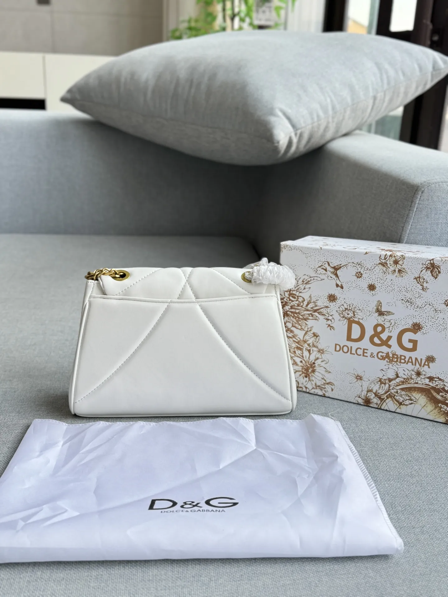 Premium D&G Devotion Shoulder Bag Black Quilted texture 1:1