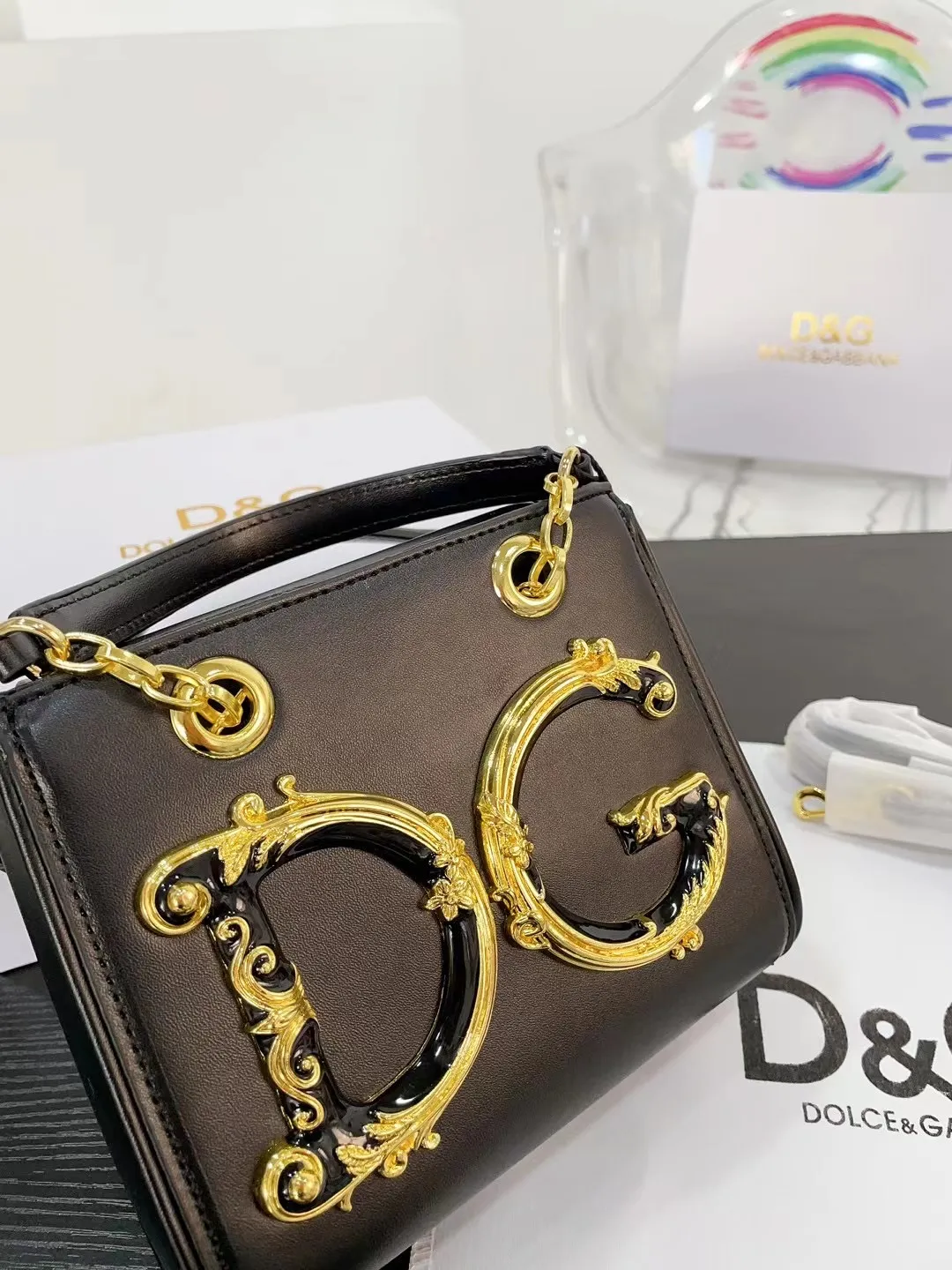 👑💰165配盒 ⚠️尺寸18.15.7 杜嘉班纳.小戴妃 超高级的极简风设计 独特的艺术气息 颜值高 集美必入