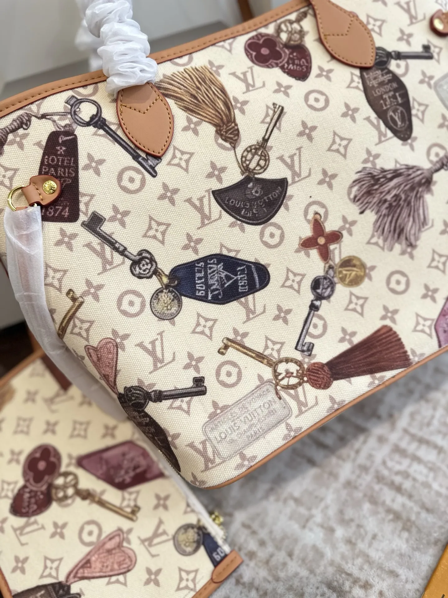 Vintage Style LV Flight Mode Neverfull Tote HD QC Photos