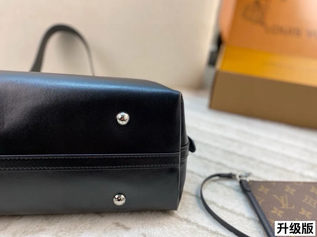 1:1 LV CarryAll Dark Lambskin Black Europe Delivery