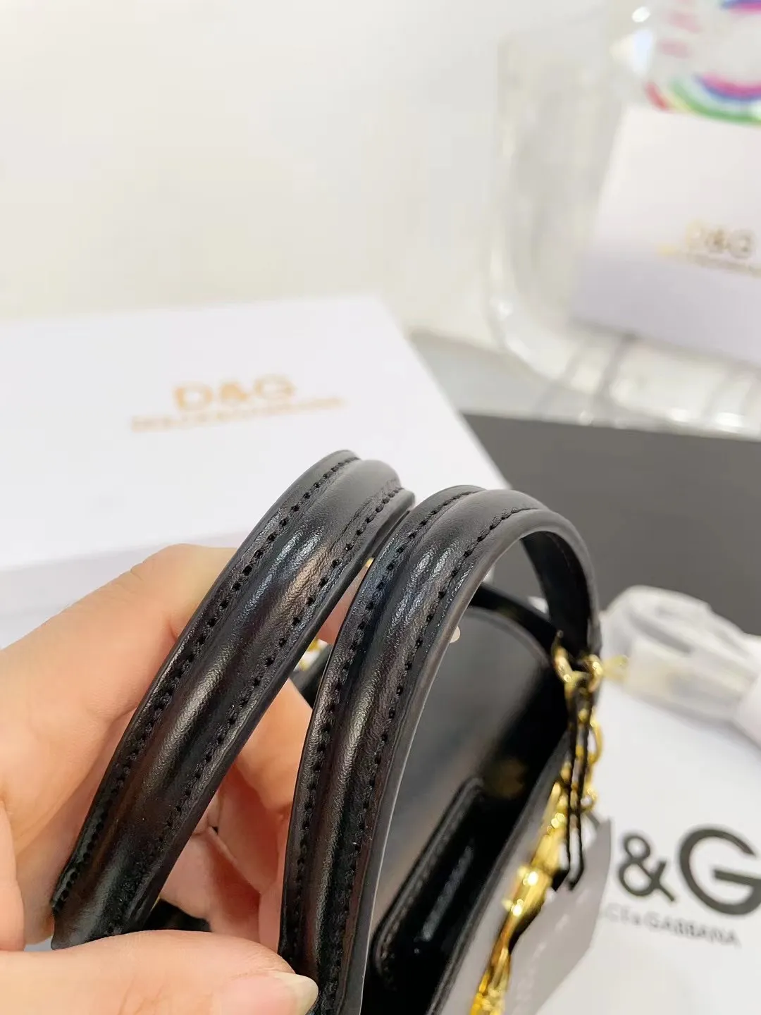 👑💰165配盒 ⚠️尺寸18.15.7 杜嘉班纳.小戴妃 超高级的极简风设计 独特的艺术气息 颜值高 集美必入