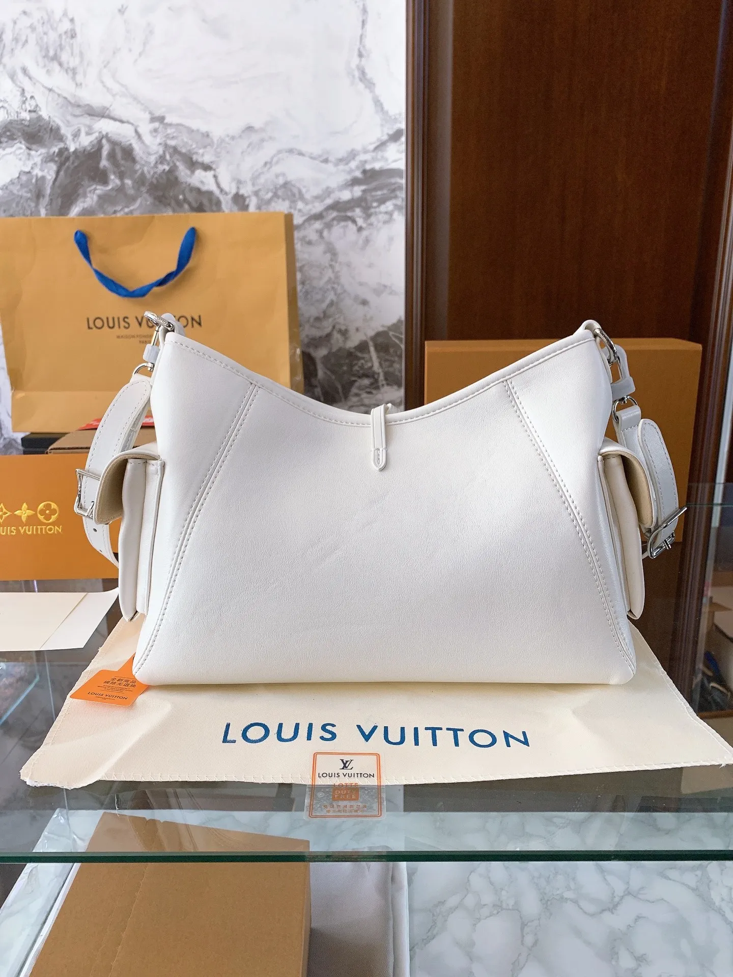 Designer LV CarryAll White Bag xiashuluxe UK